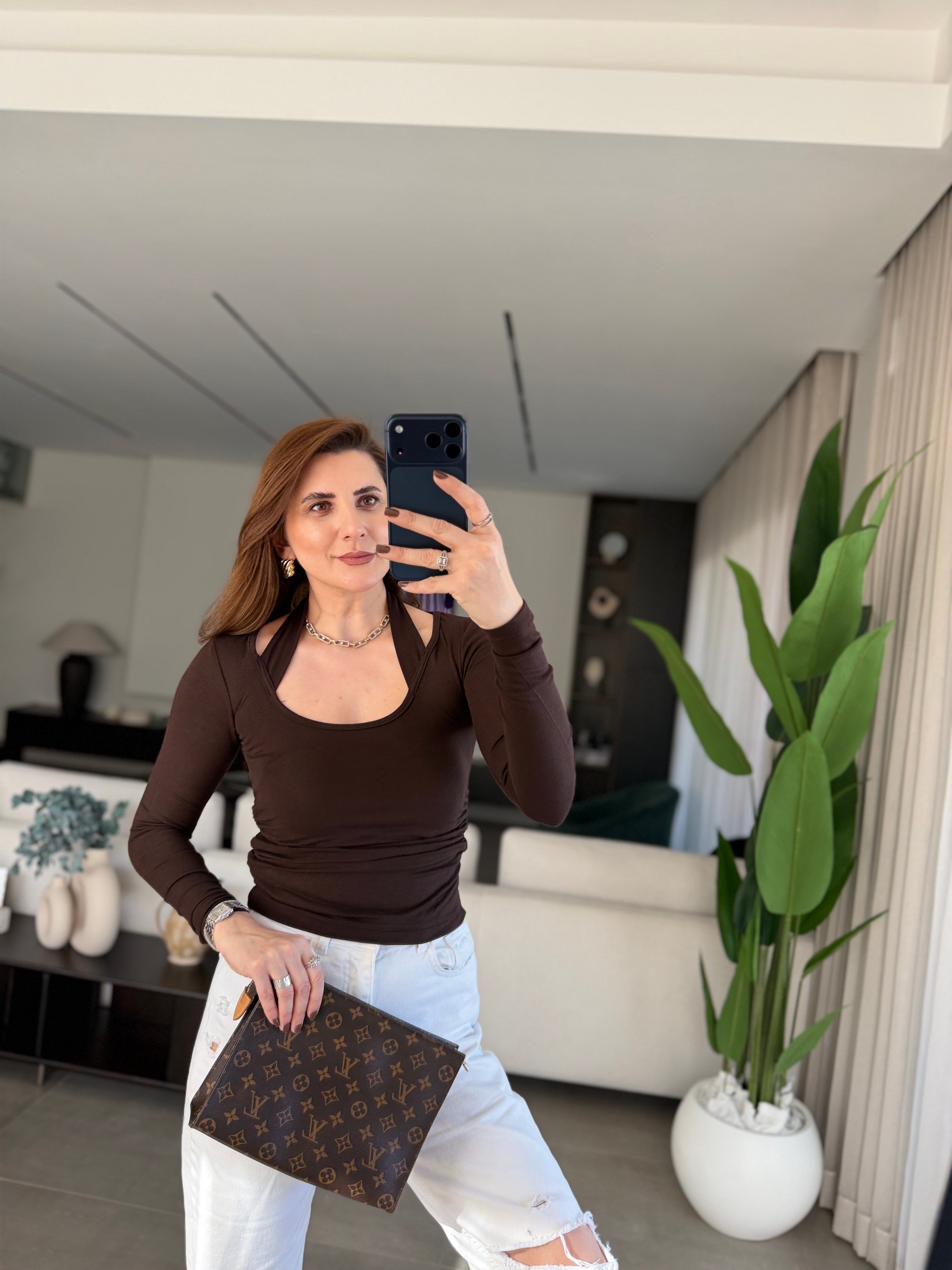 Acı Kahve Boyundan Geçmeli Bluz