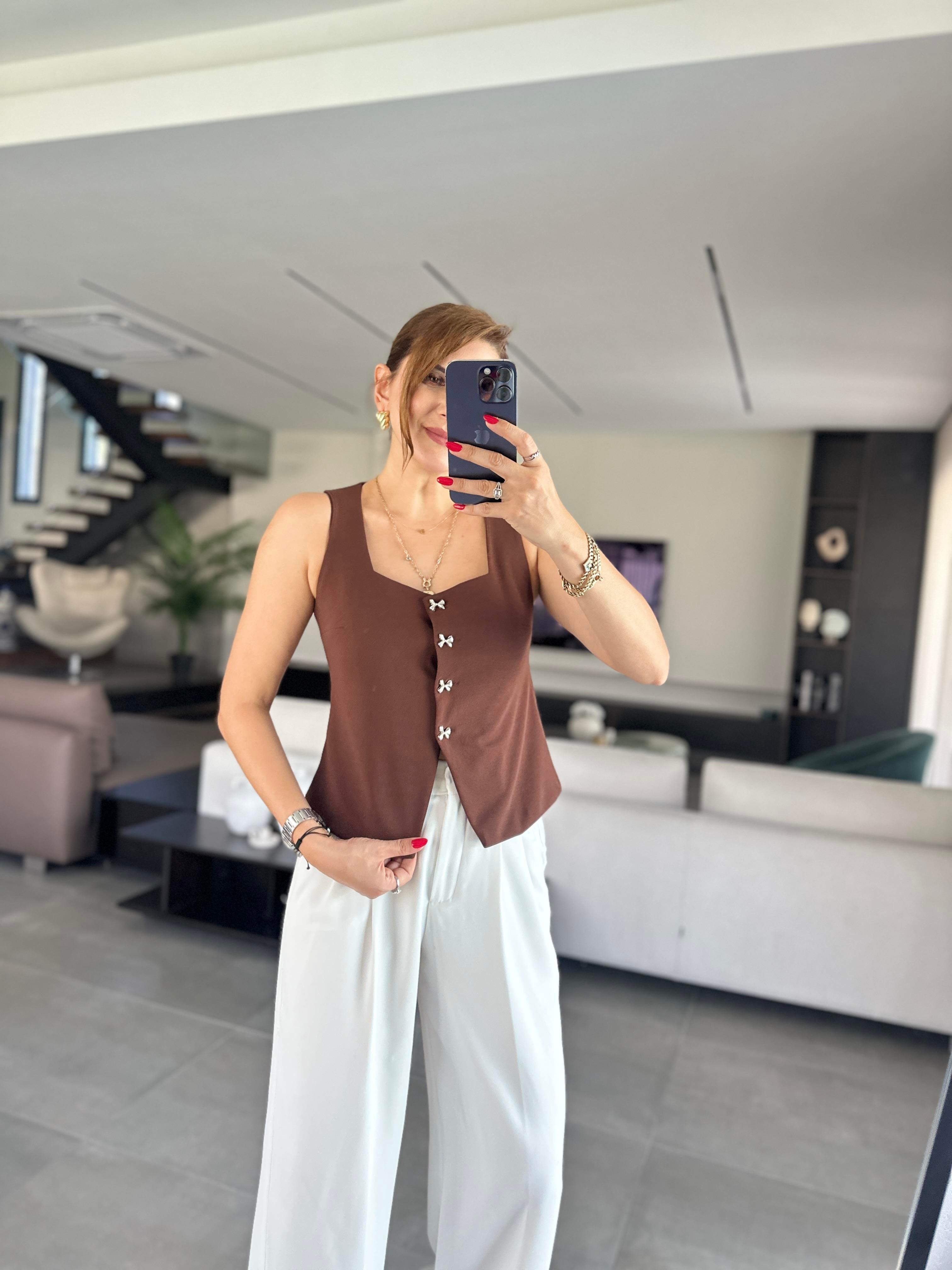 Acı Kahve Fiyonk Düğmeli Kumaş Yelek