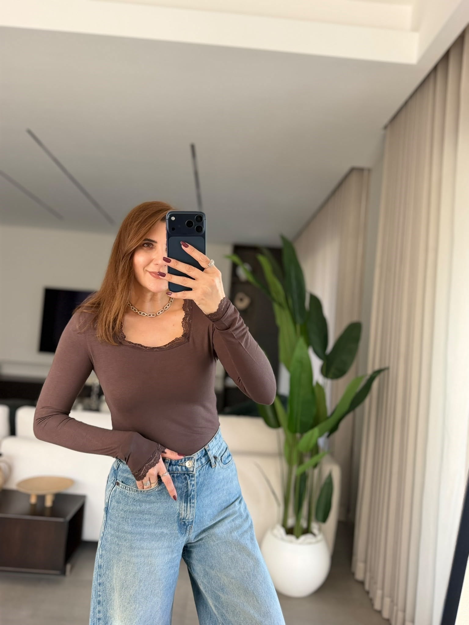 Acı Kahve Kare Yaka Dantel Bluz