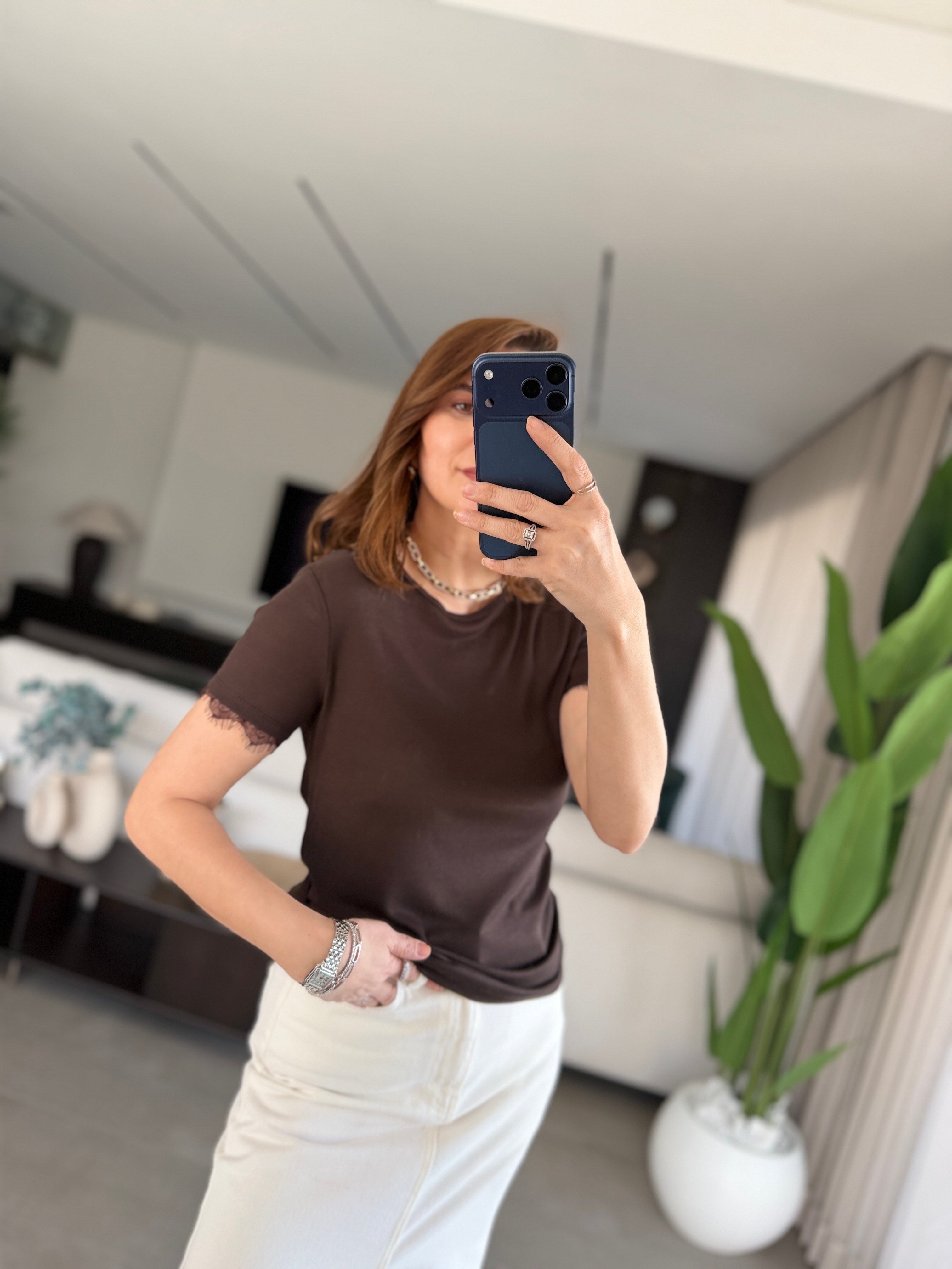 Acı Kahve Kolları Dantel Detay Kısa Kol T-Shirt