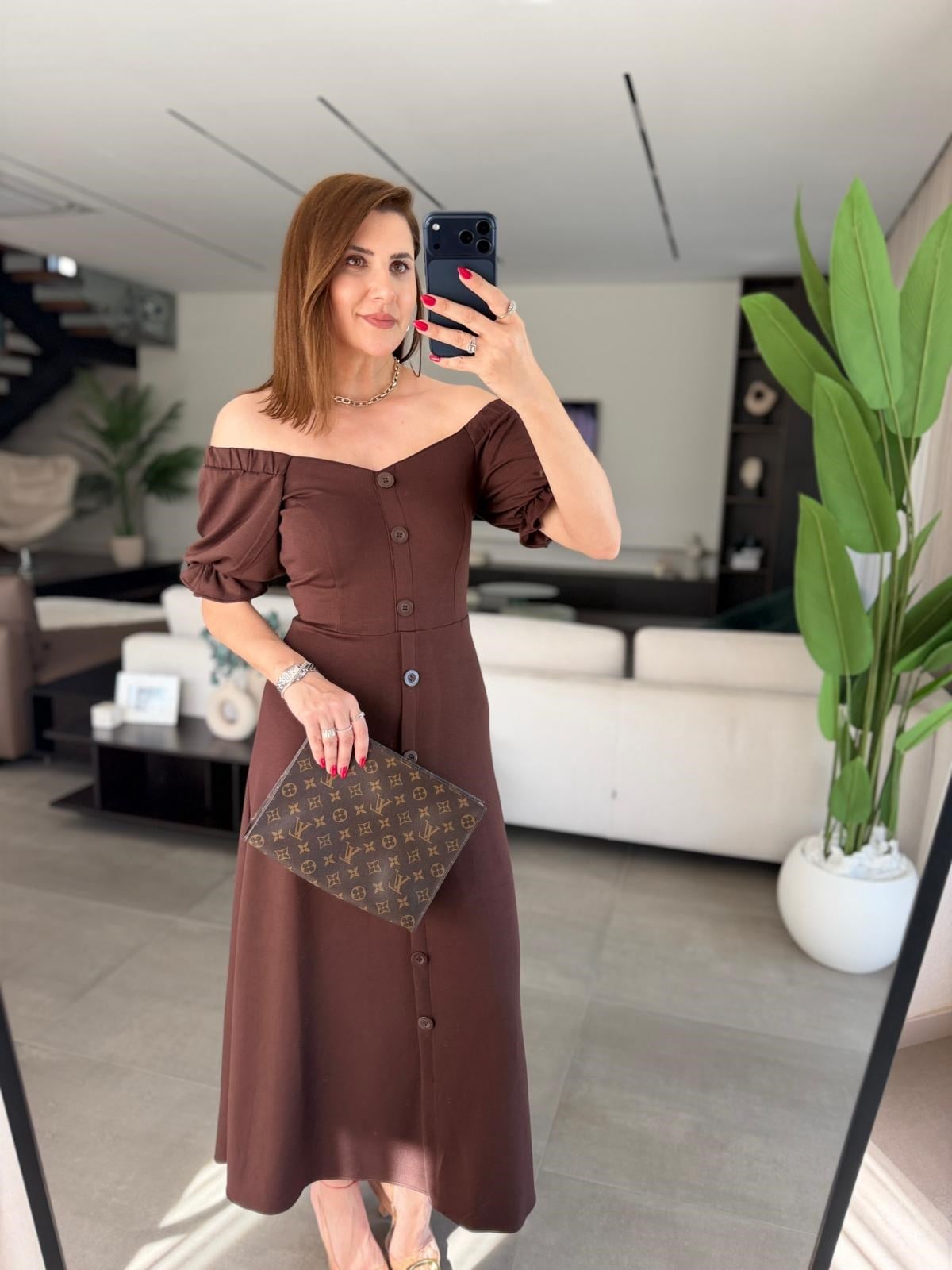Acı Kahve Kolları Fırfırlı Önü Düğmeli Kayık Yaka Elbise