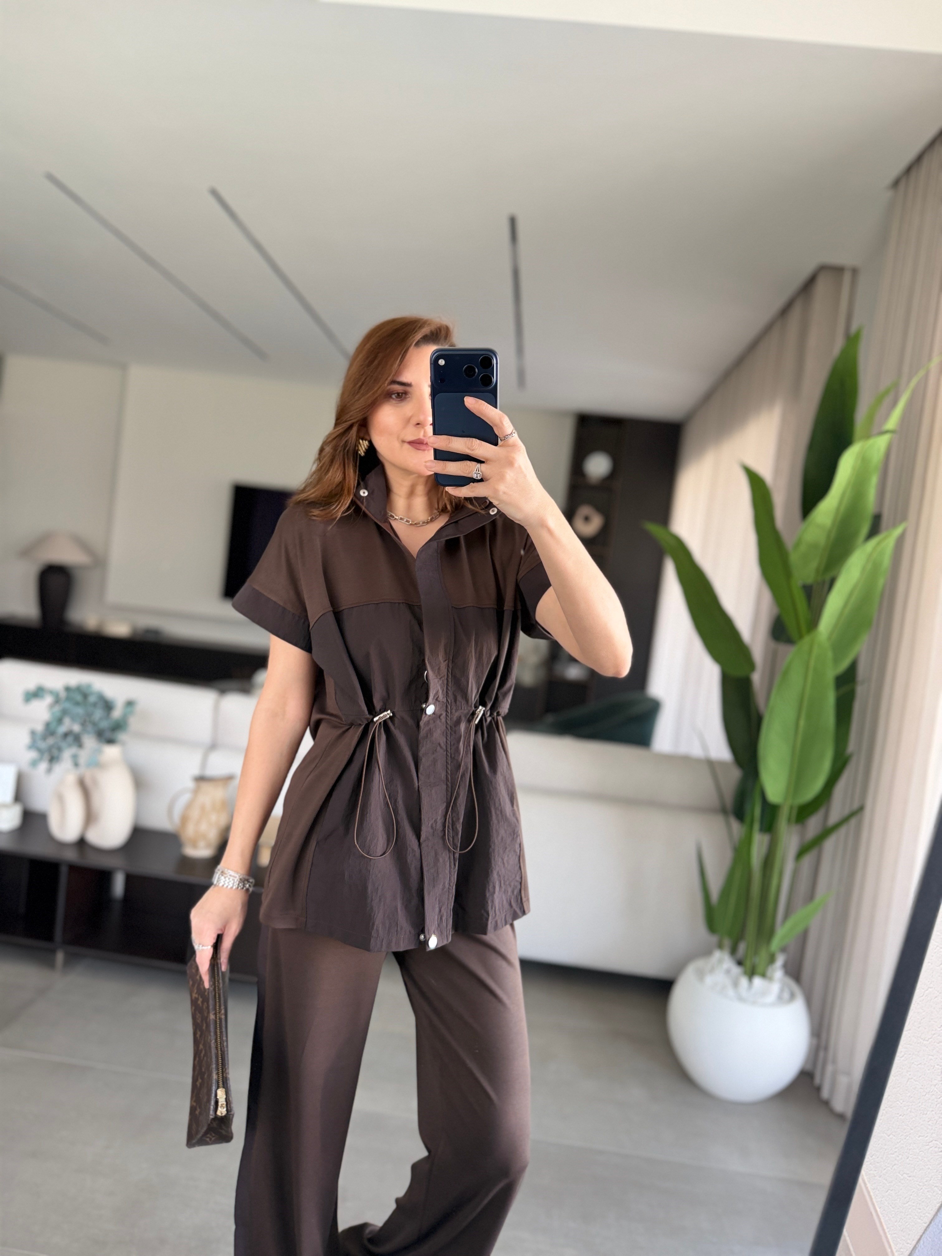 Acı Kahve Modern Çizgi Detaylı Takım