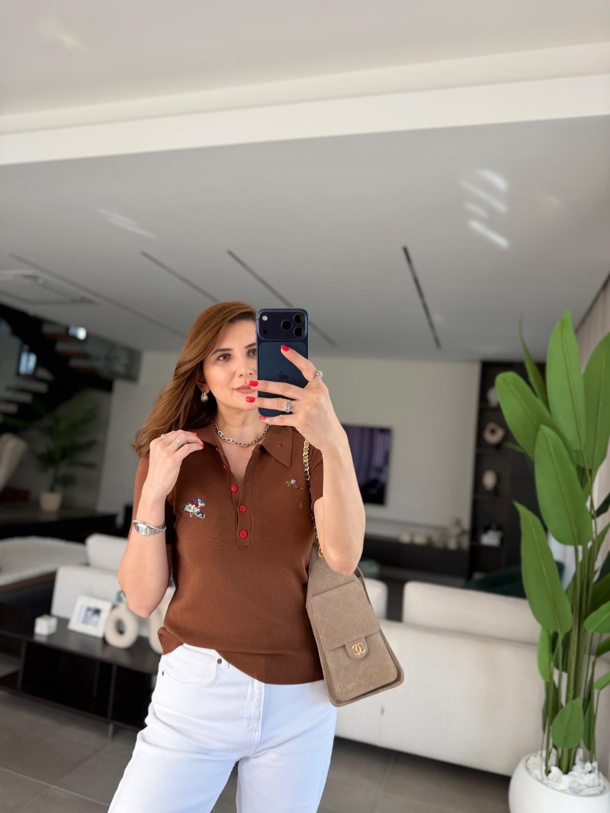 Acı Kahve Nakış Detaylı Düğmeli Bluz
