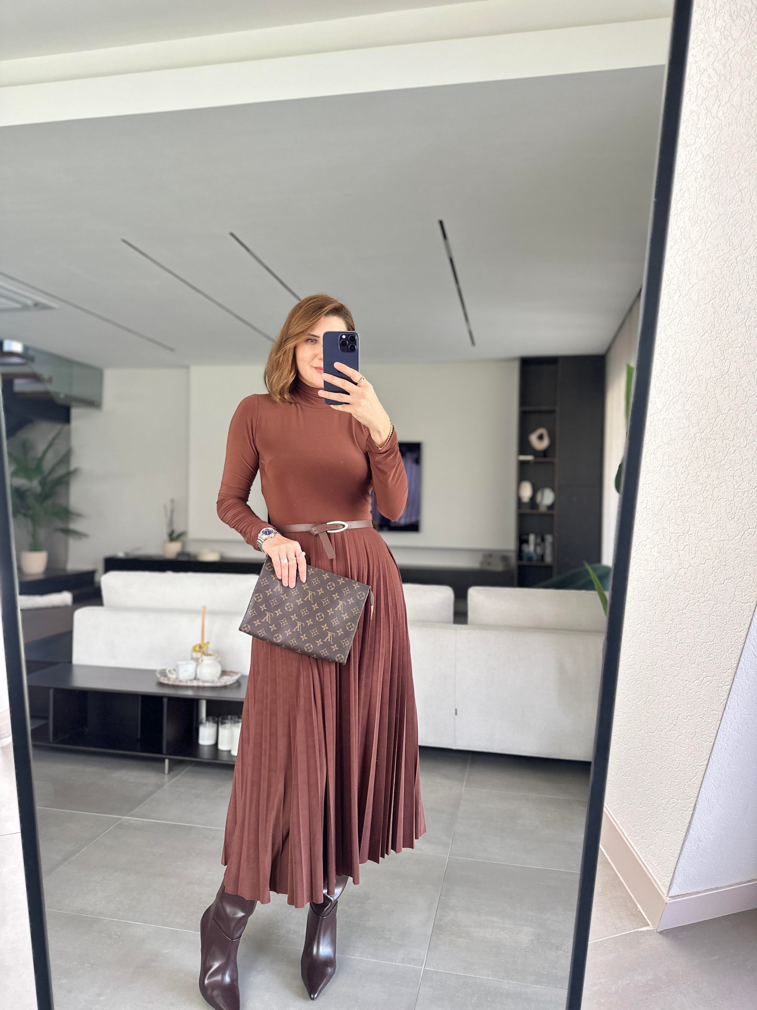 Acı Kahve Sandy Kemer Detaylı Piliseli Elbise