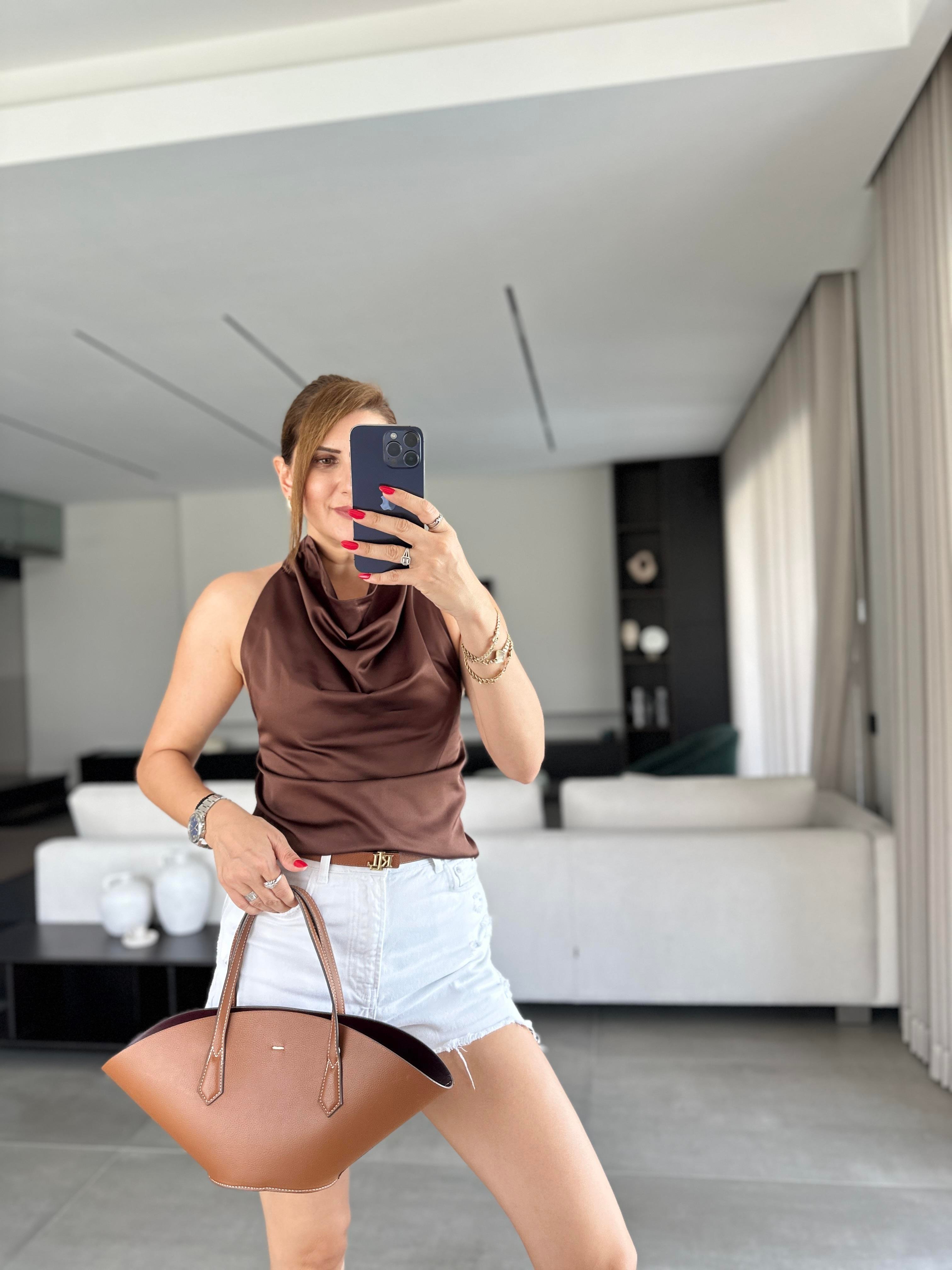 Acı Kahve Sırt Detay Bluz