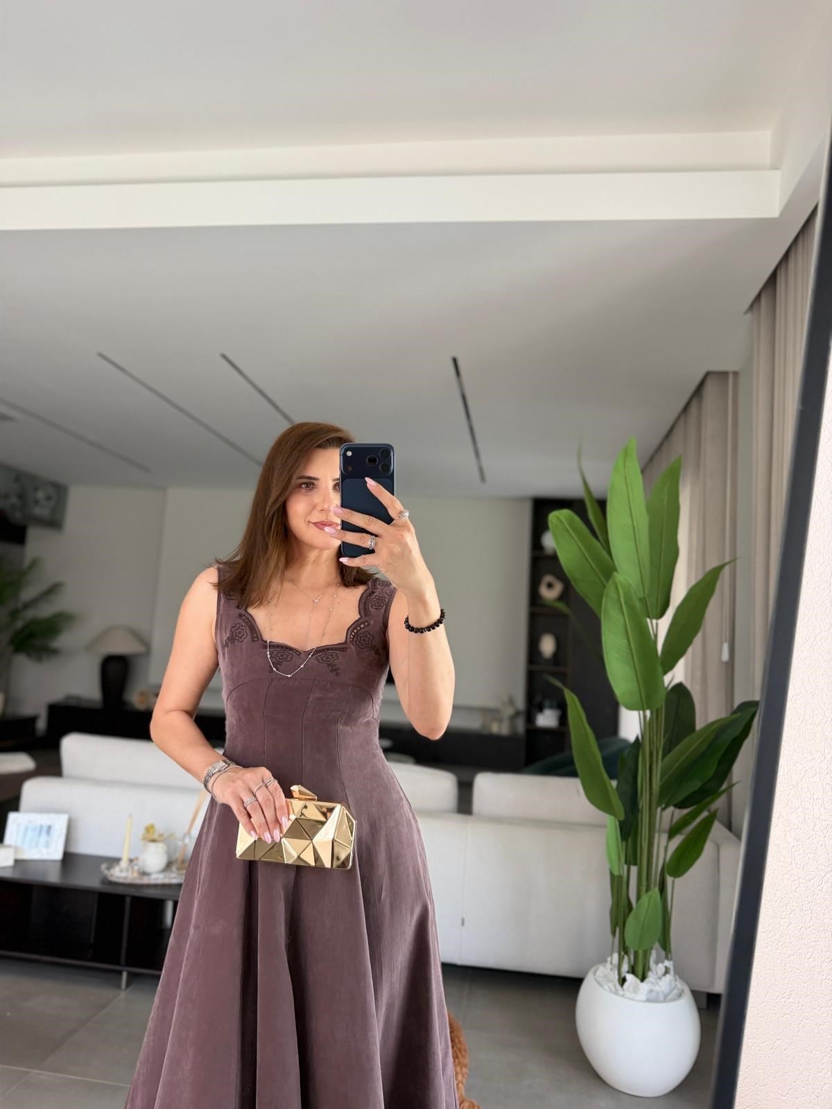 Acı Kahve Yaka Nakışlı Çan Elbise