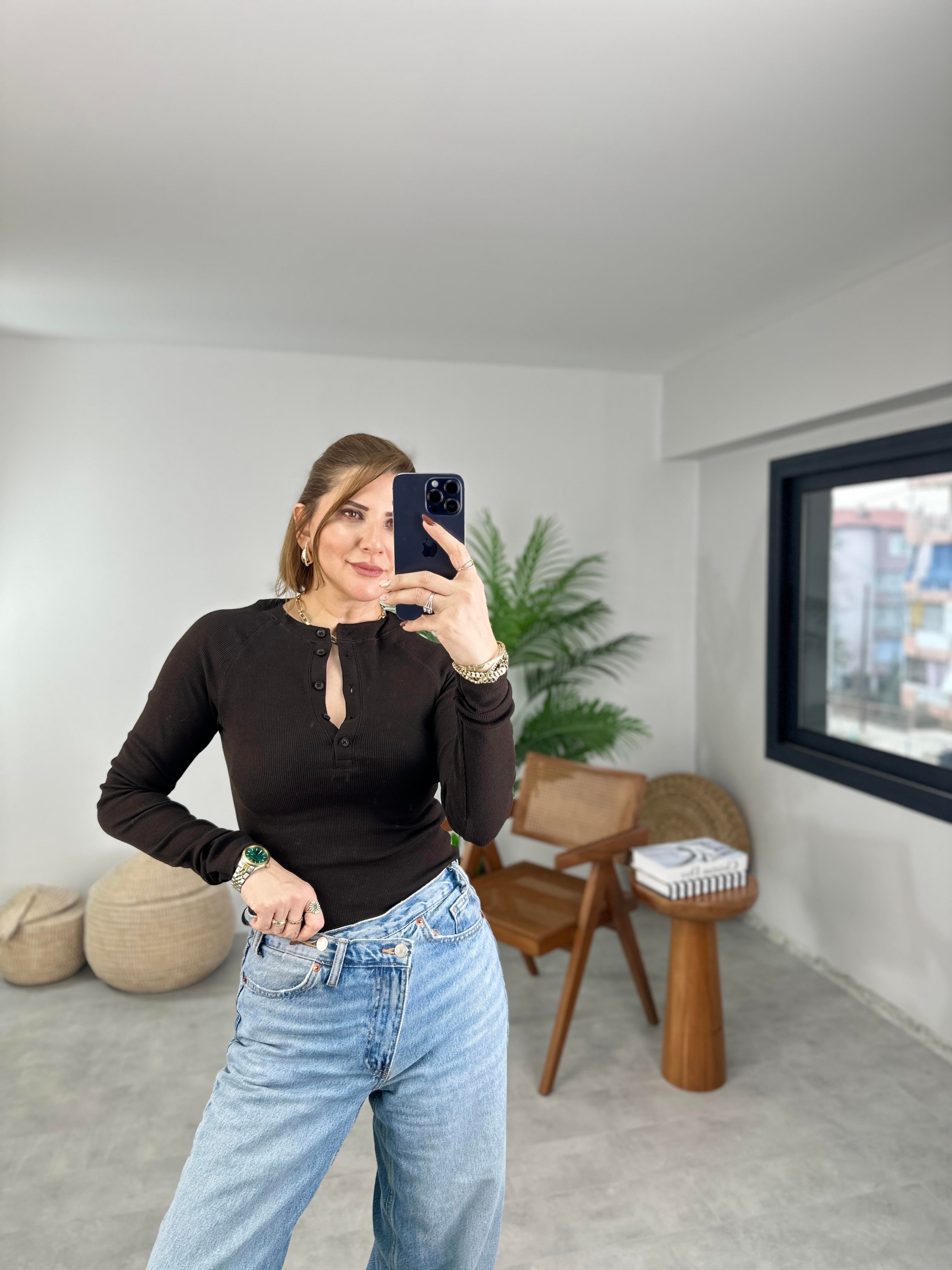 Acı Kahve Yarım Düğmeli Fitilli Bluz