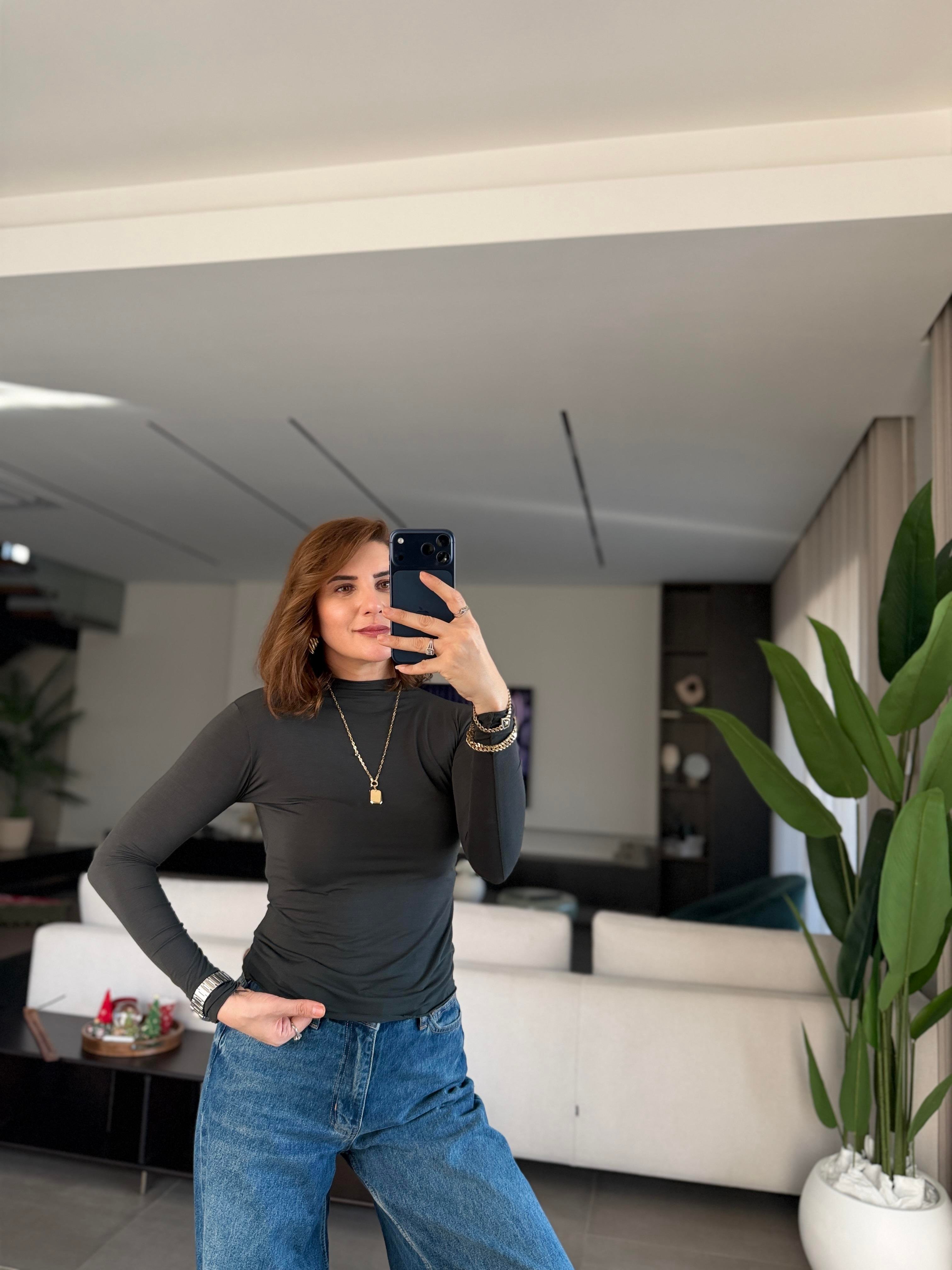 Acı Yeşili Kıvırmalı Modal Bluz