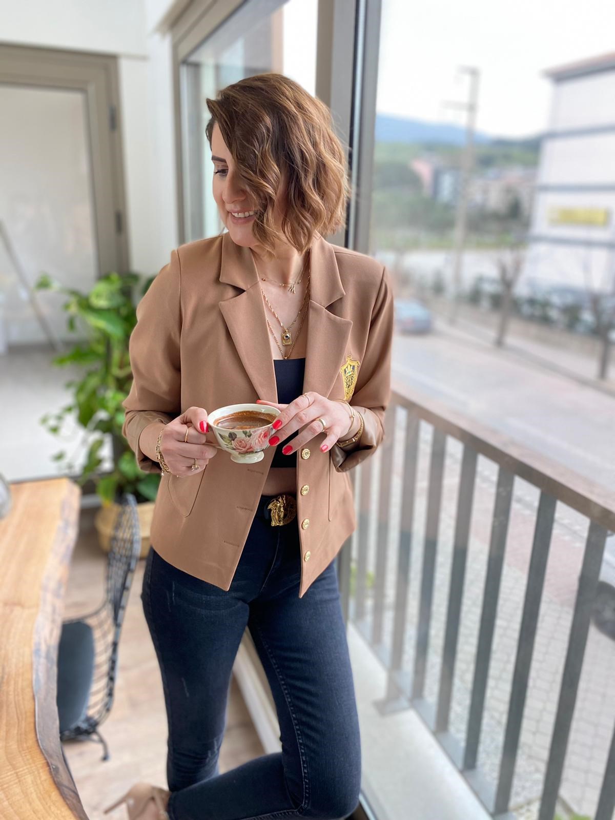 ARMALI DÜĞMELİ BLAZER CEKET
