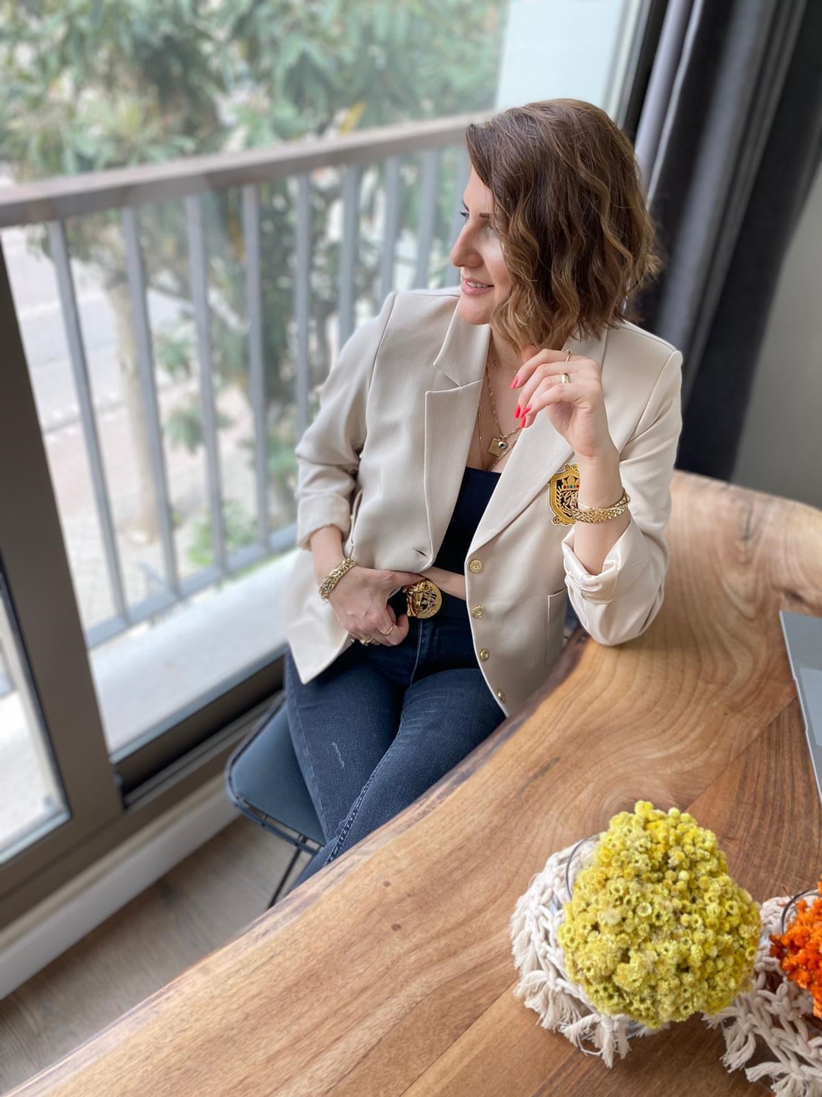 ARMALI DÜĞMELİ BLAZER CEKET