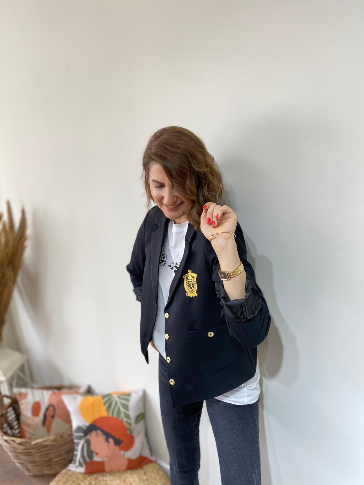 ARMALI DÜĞMELİ BLAZER CEKET