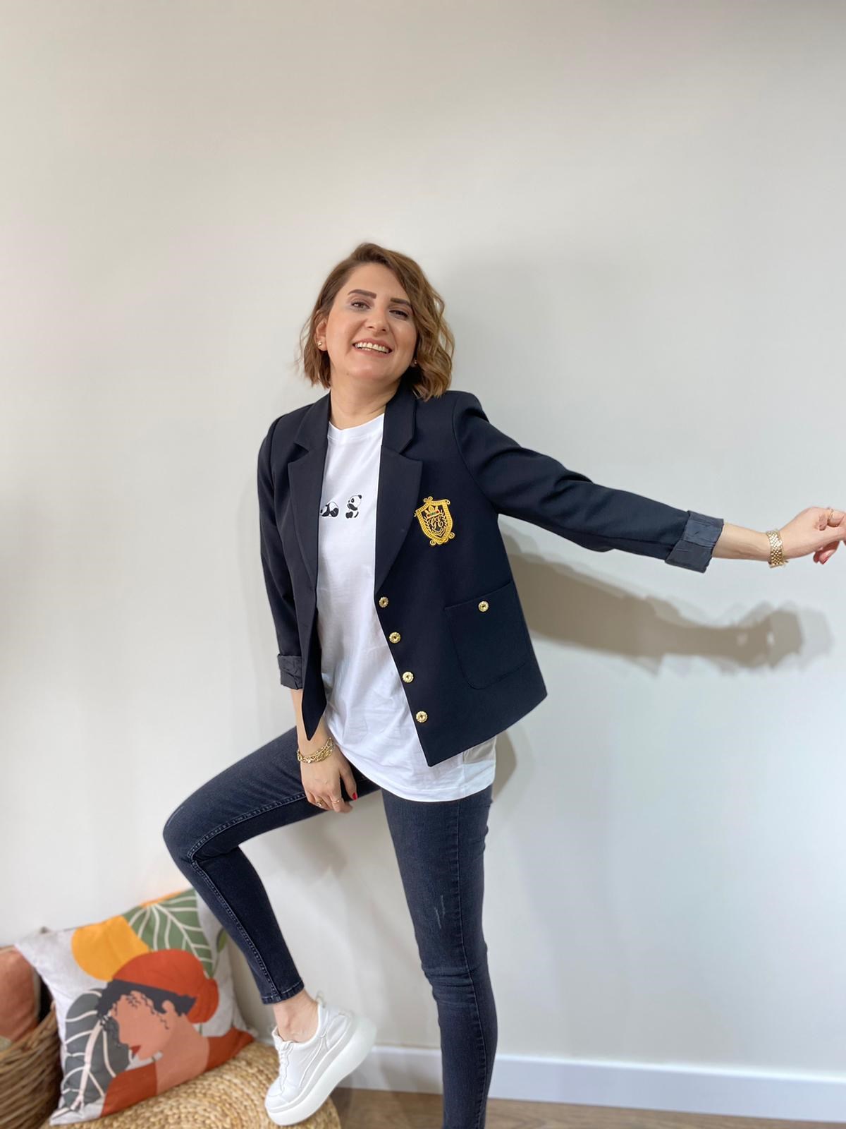 ARMALI DÜĞMELİ BLAZER CEKET