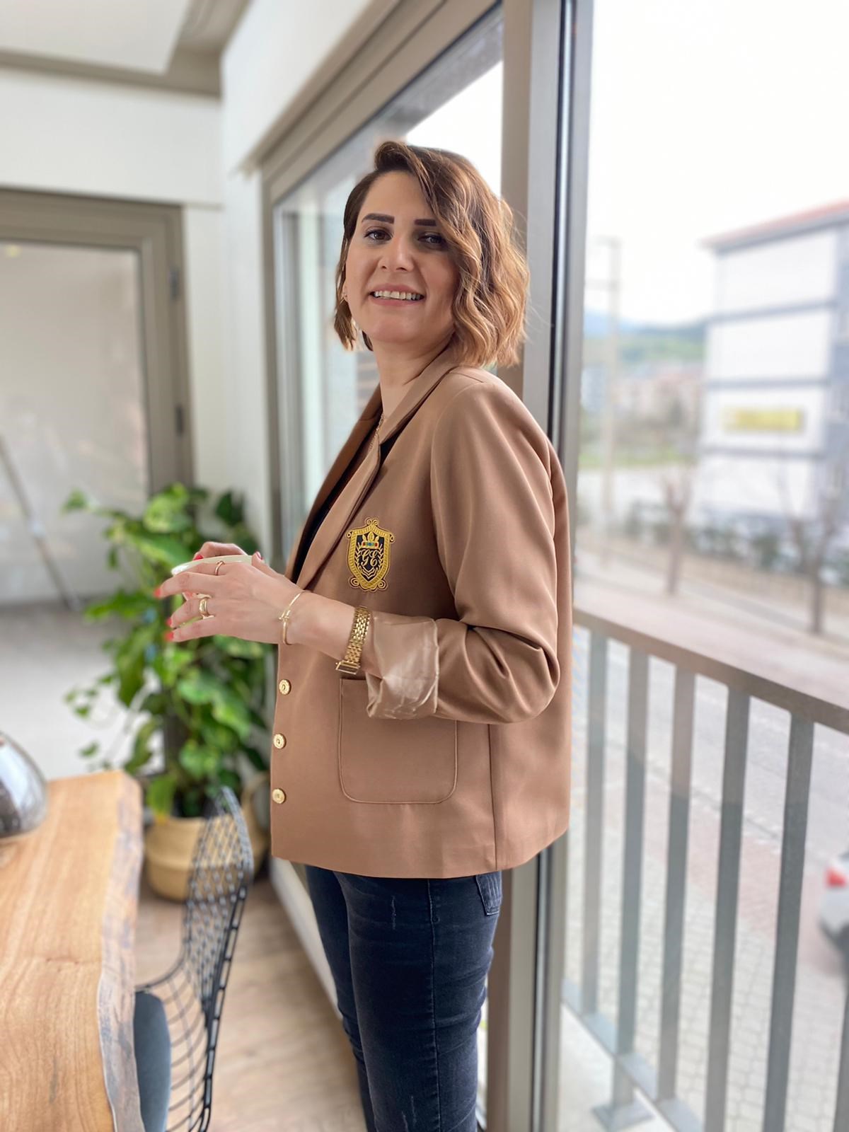 ARMALI DÜĞMELİ BLAZER CEKET