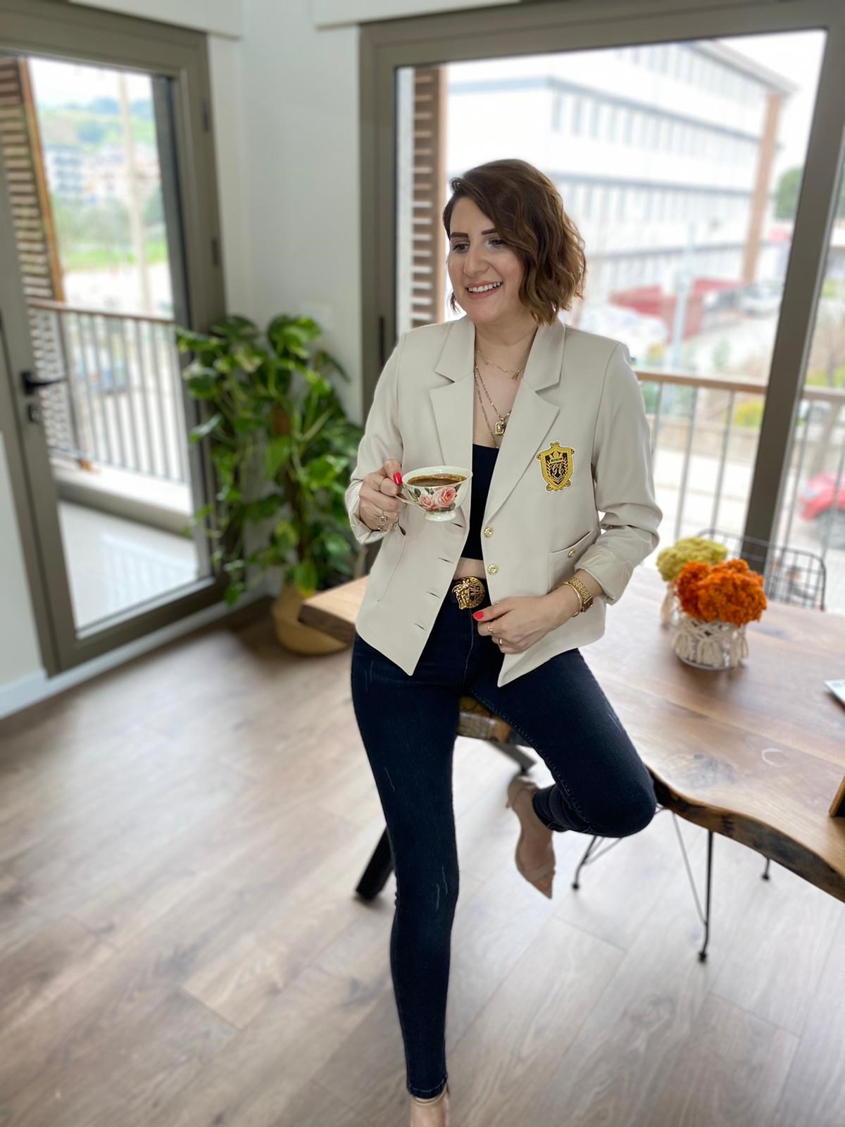 ARMALI DÜĞMELİ BLAZER CEKET