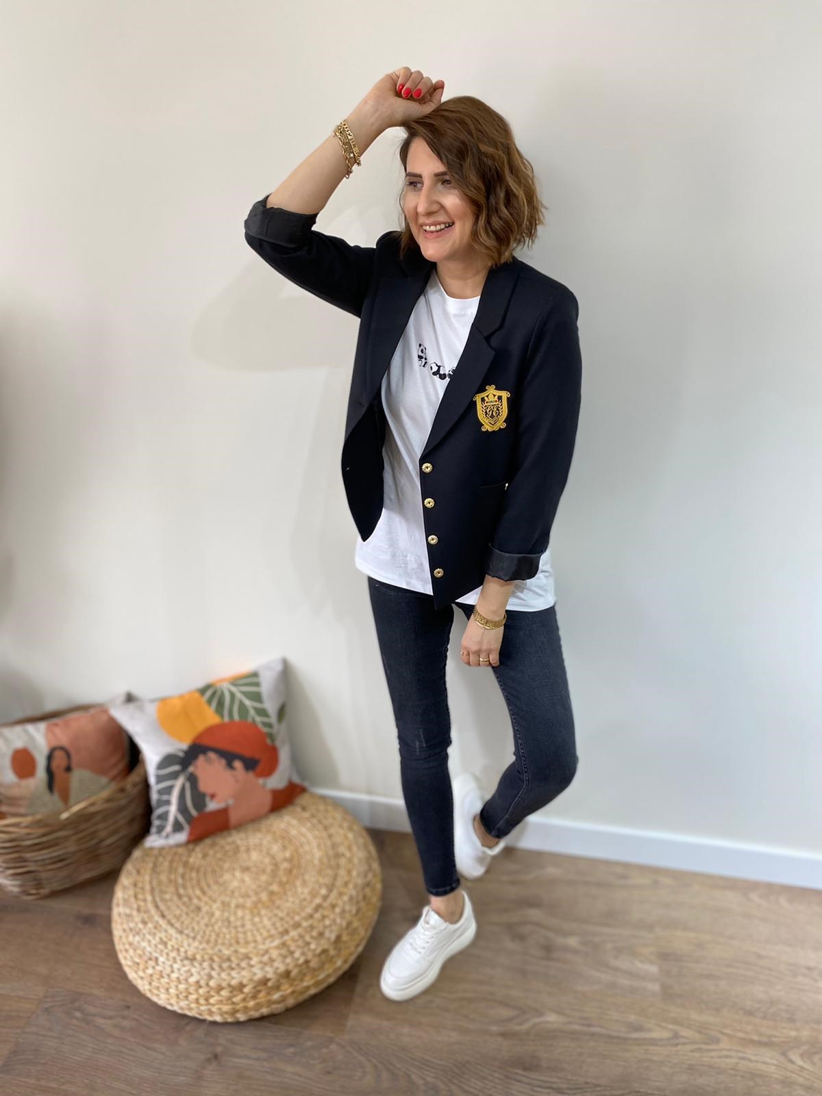 ARMALI DÜĞMELİ BLAZER CEKET