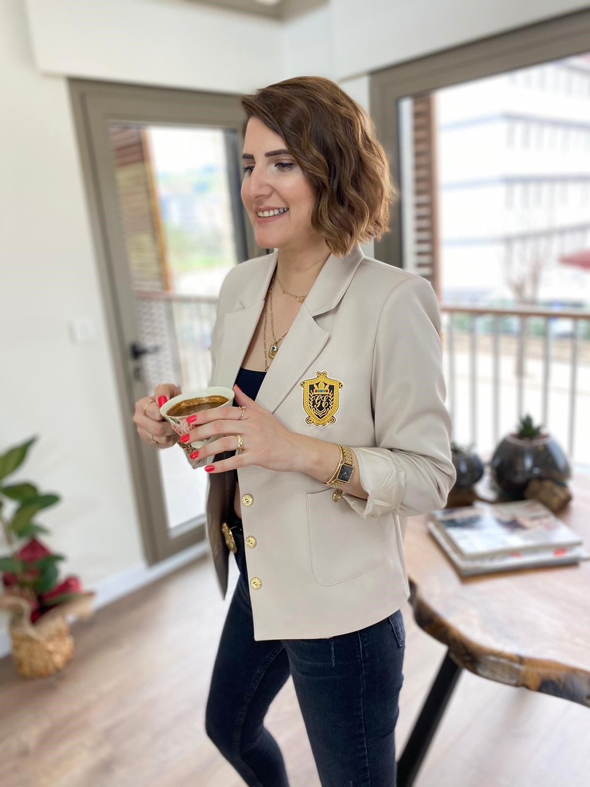 ARMALI DÜĞMELİ BLAZER CEKET