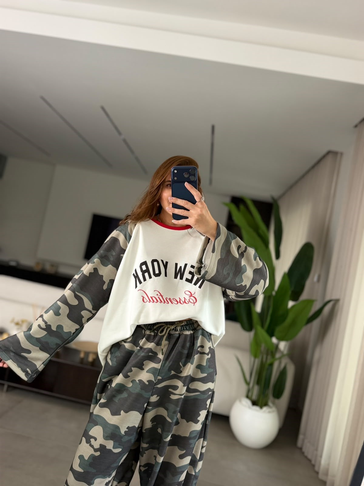 Baskılı Kol Kamuflaj Sweatshırt