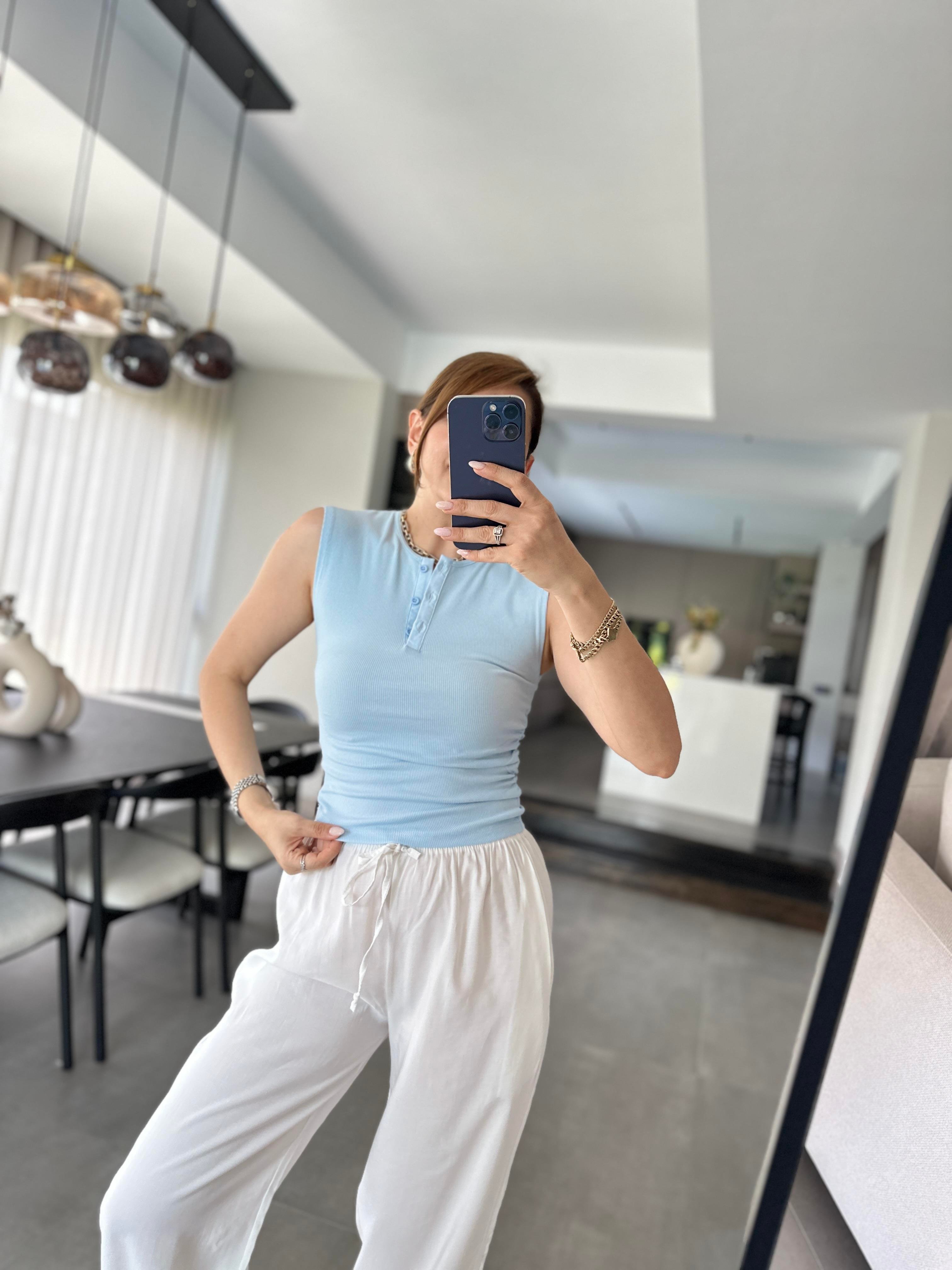 Bebe Mavi Patlı Düğmeli Kolsuz T-shirt