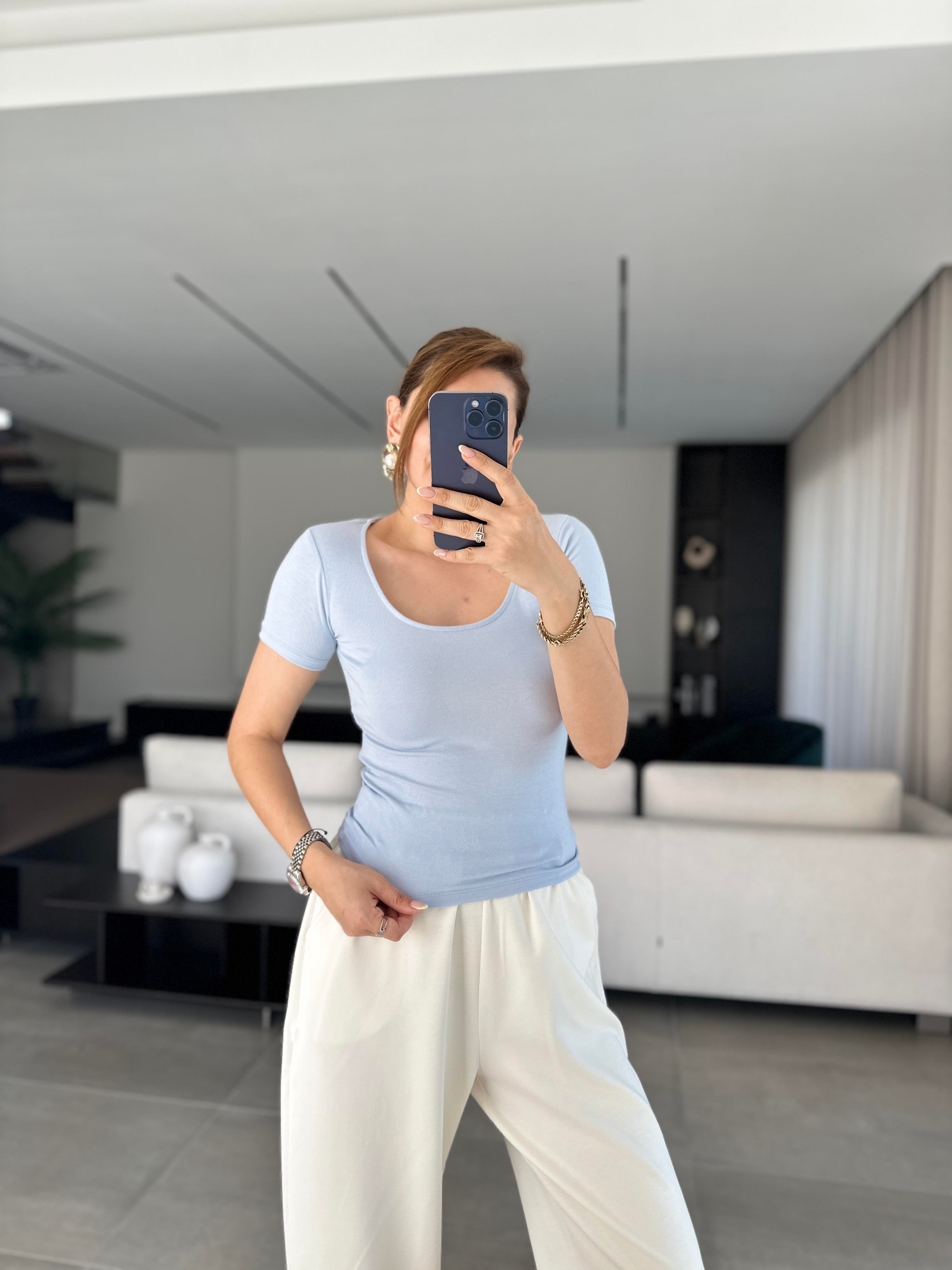 Bebemavi Kepçe Yaka T-shirt