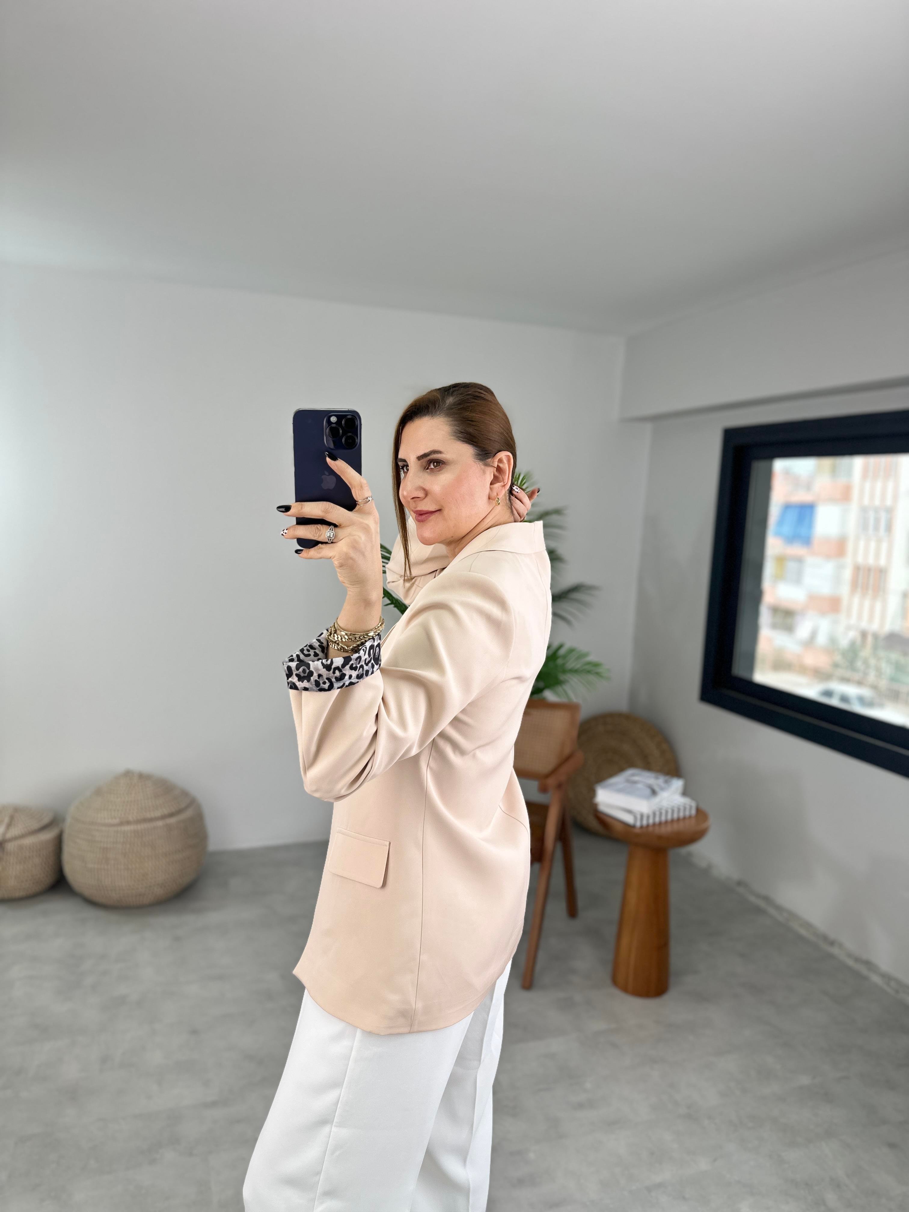 Bej Büyük Beden İçi Leopar Astarlı Blazer Ceket