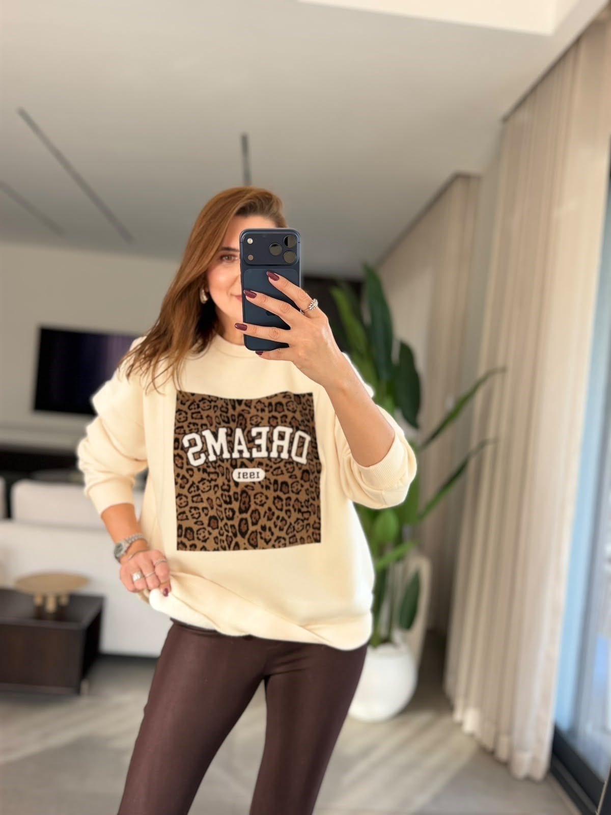 Bej Dreams Baskılı Sweat