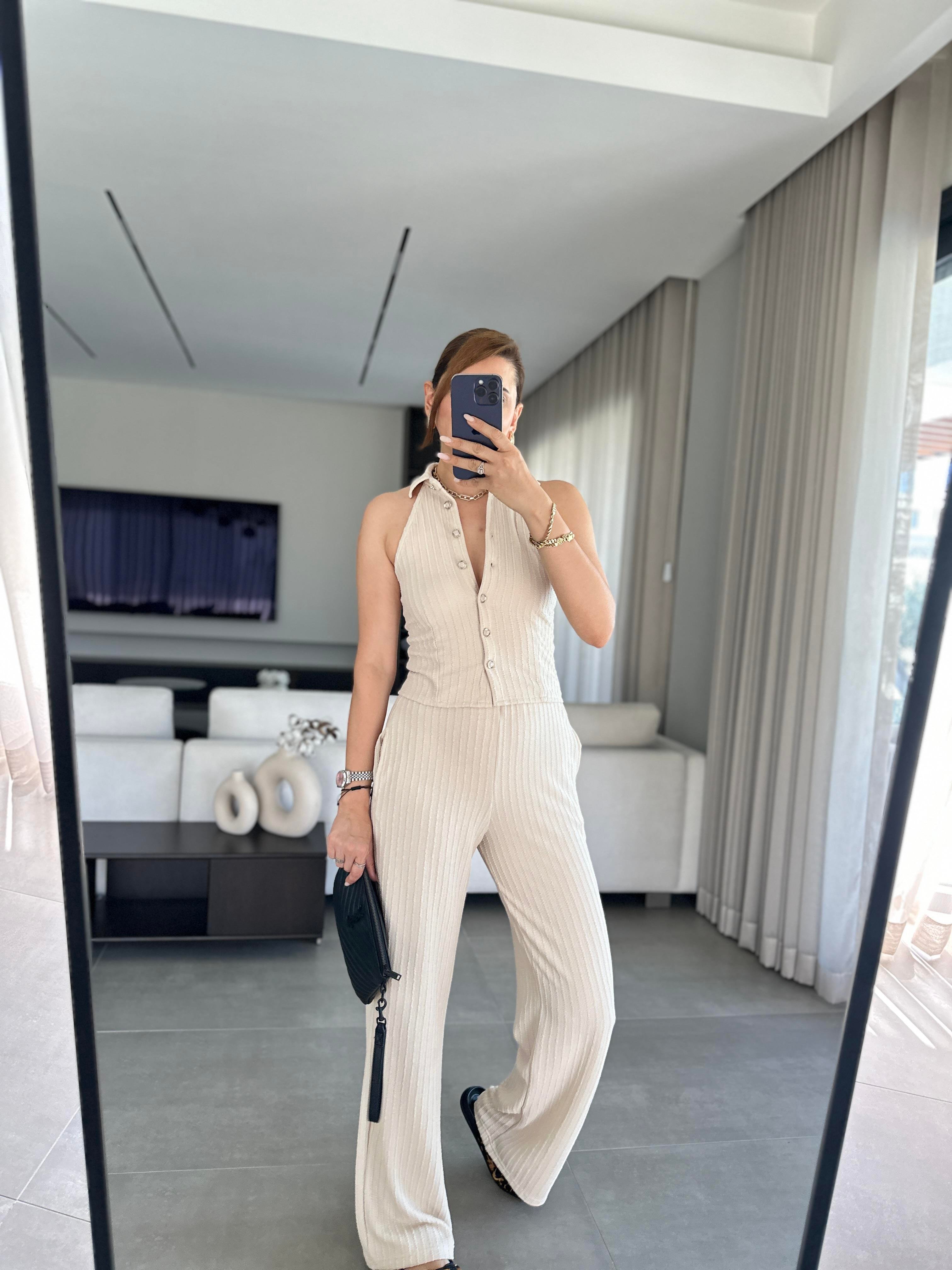 Bej Düğmeli Halter Yaka Pantolon Takım