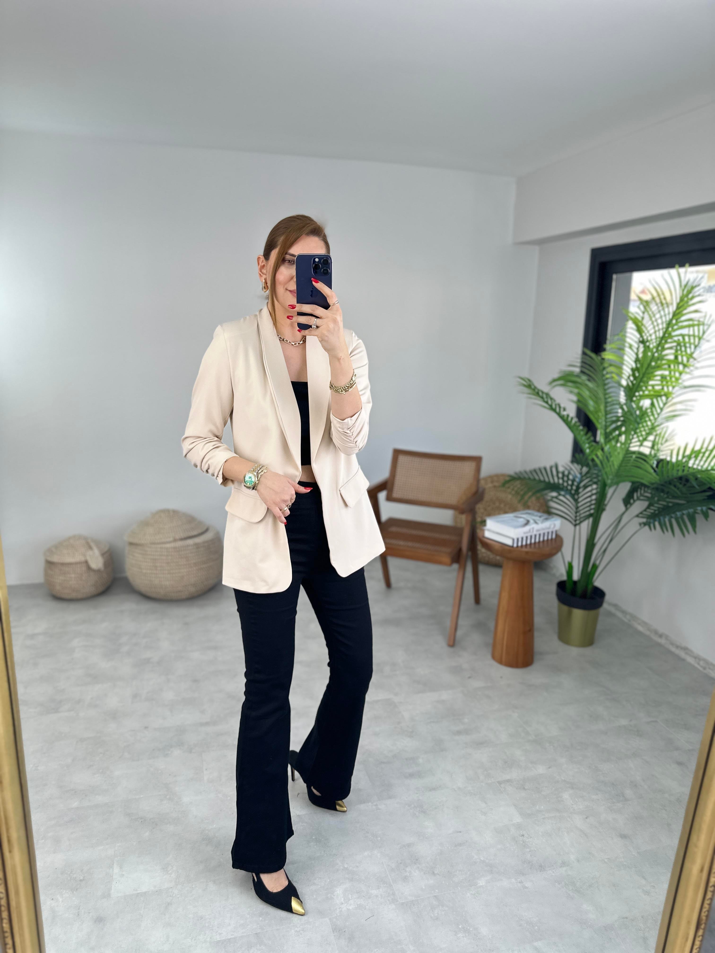 Bej Kol Büzgülü Blazer