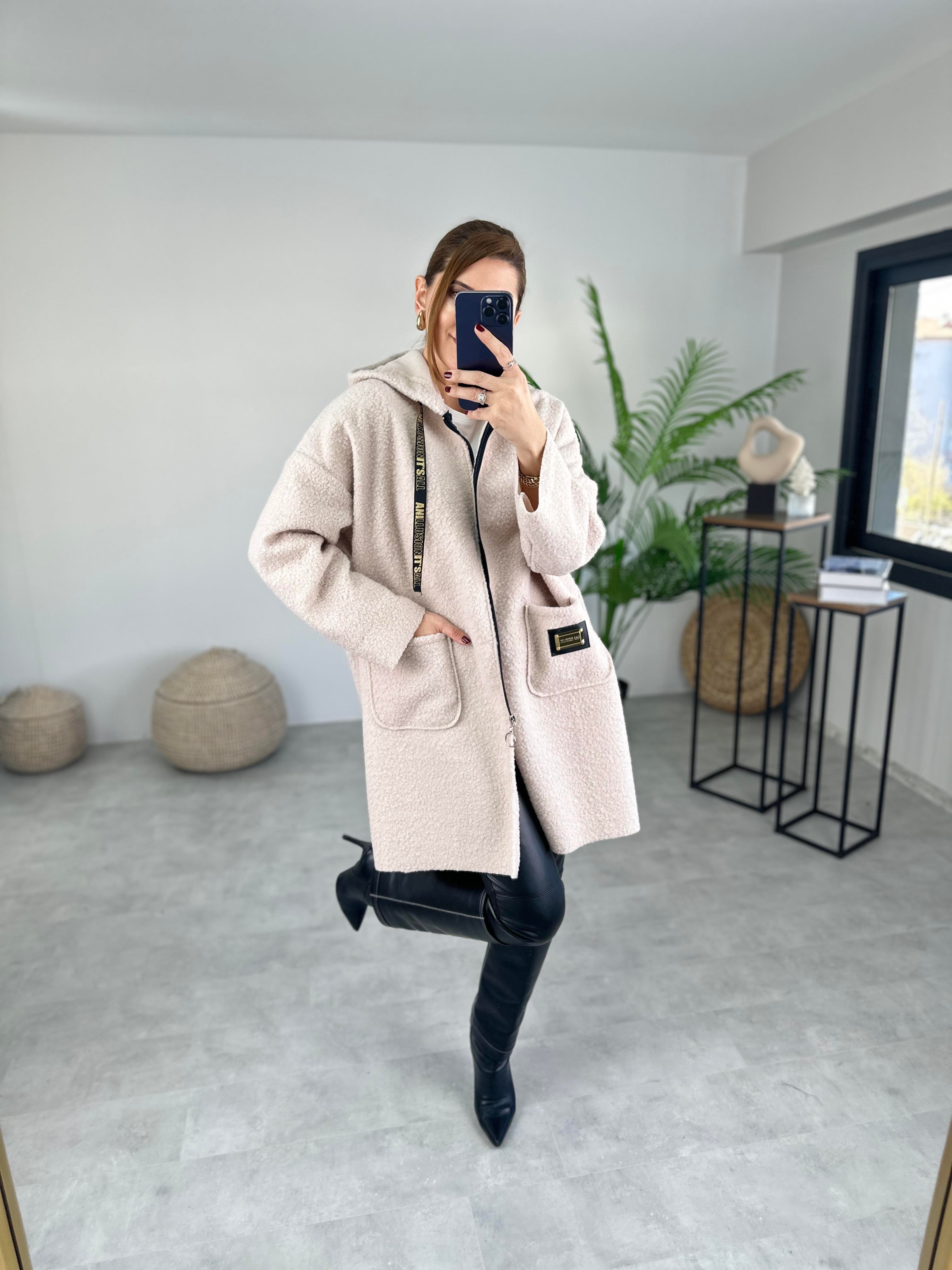 Bej Torba Cep Detaylı Kaban