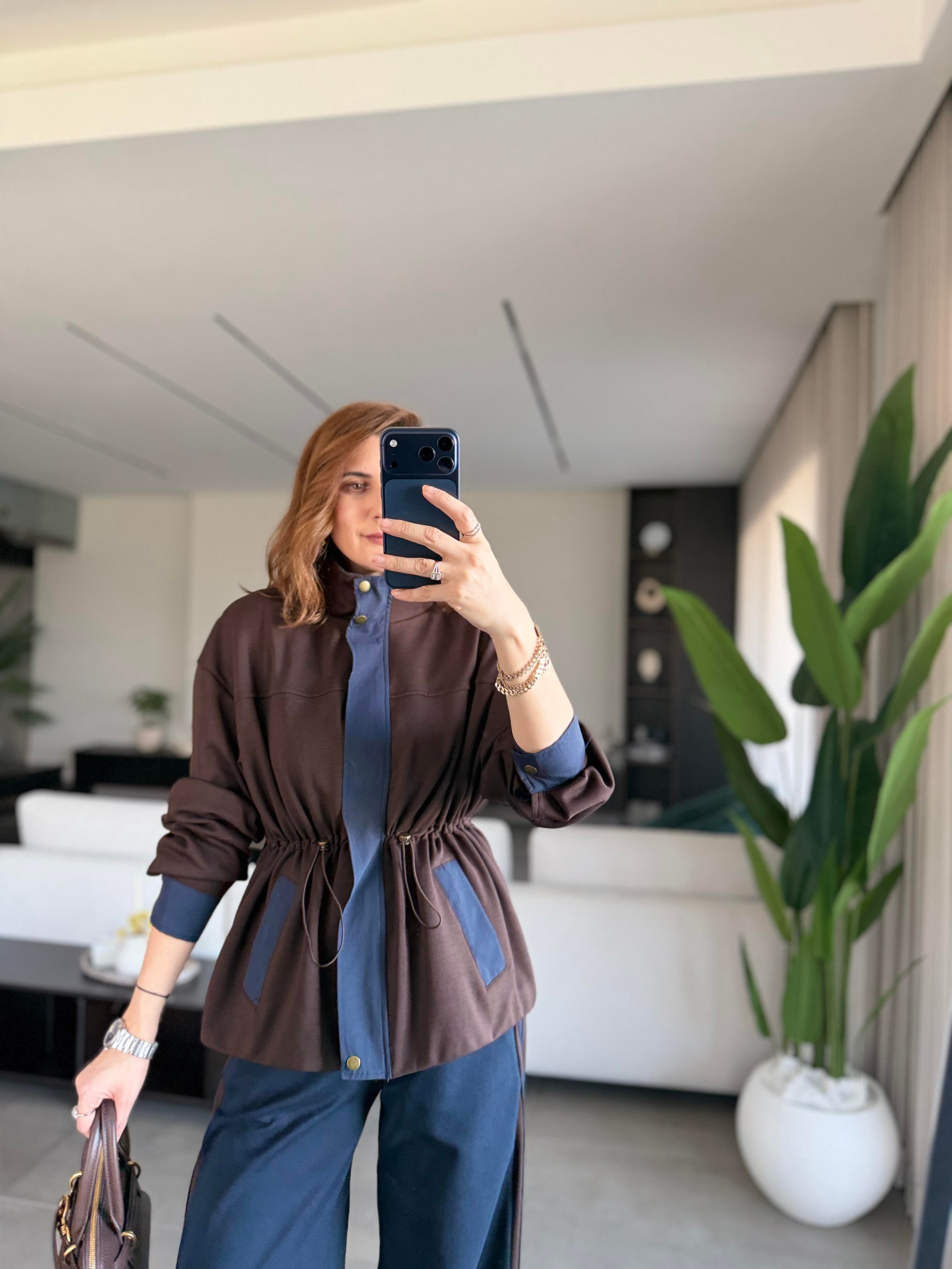 Bel Büzgü Detaylı Garnili Takım
