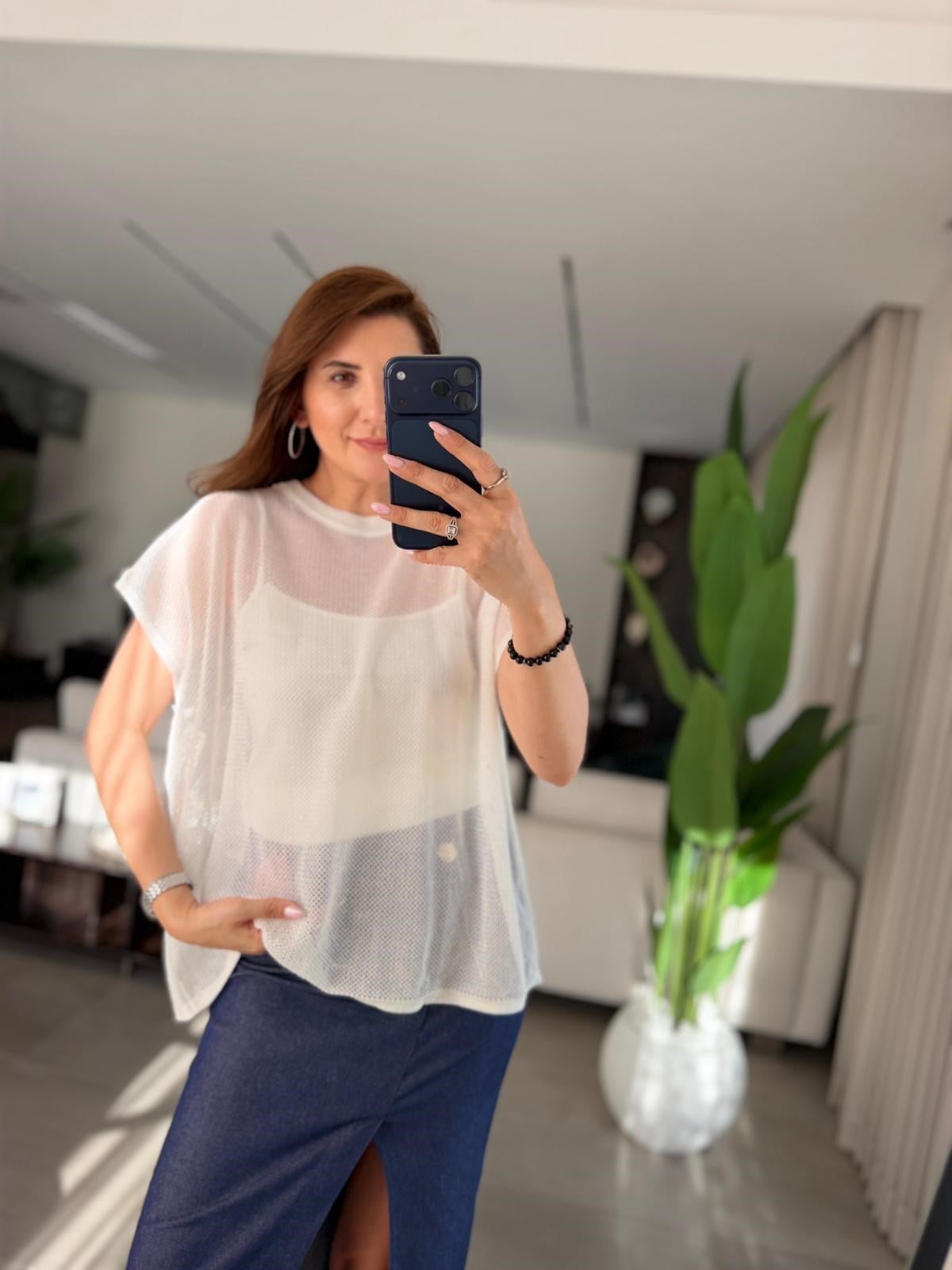 Beyaz Ajurlu Triko Bluz