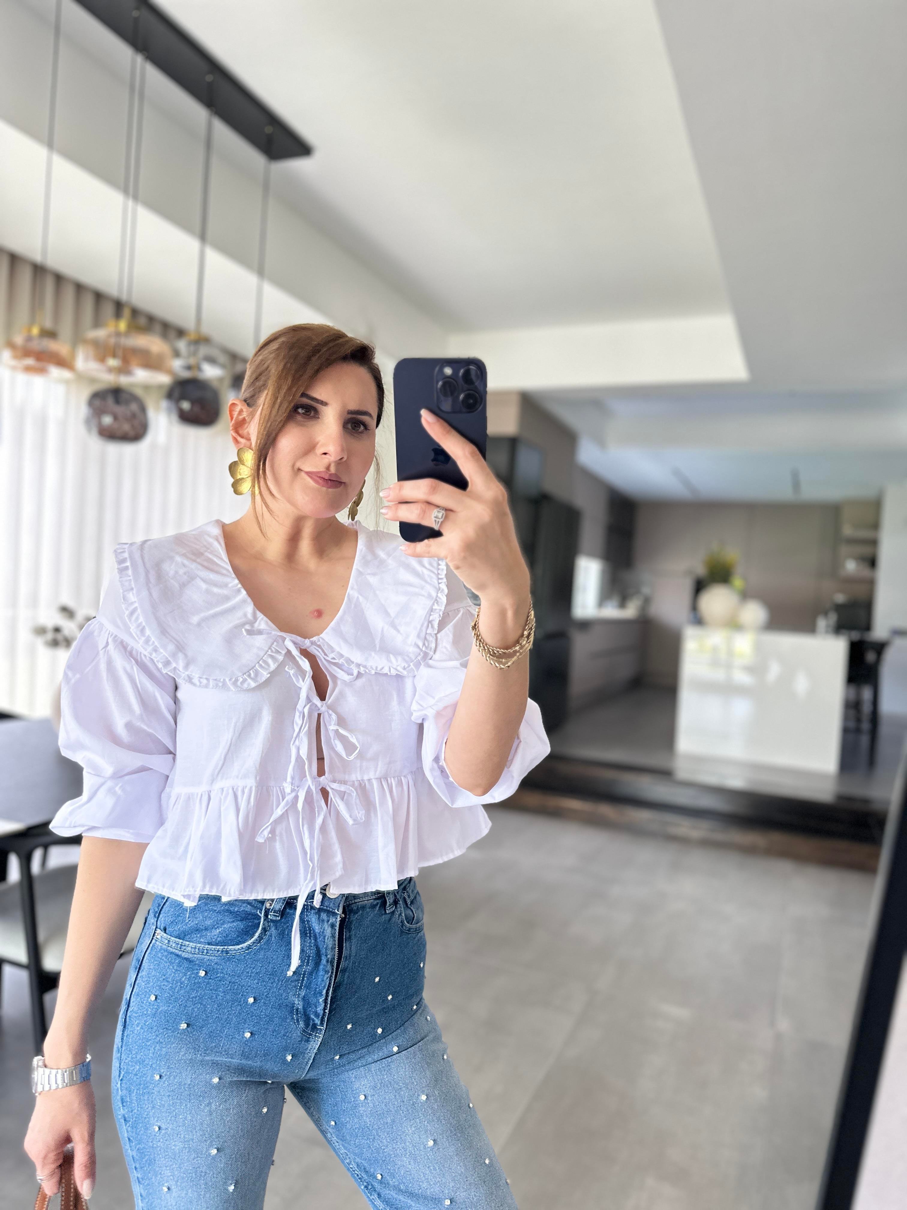 Beyaz Apeldo Önü Bağlamalı Bluz