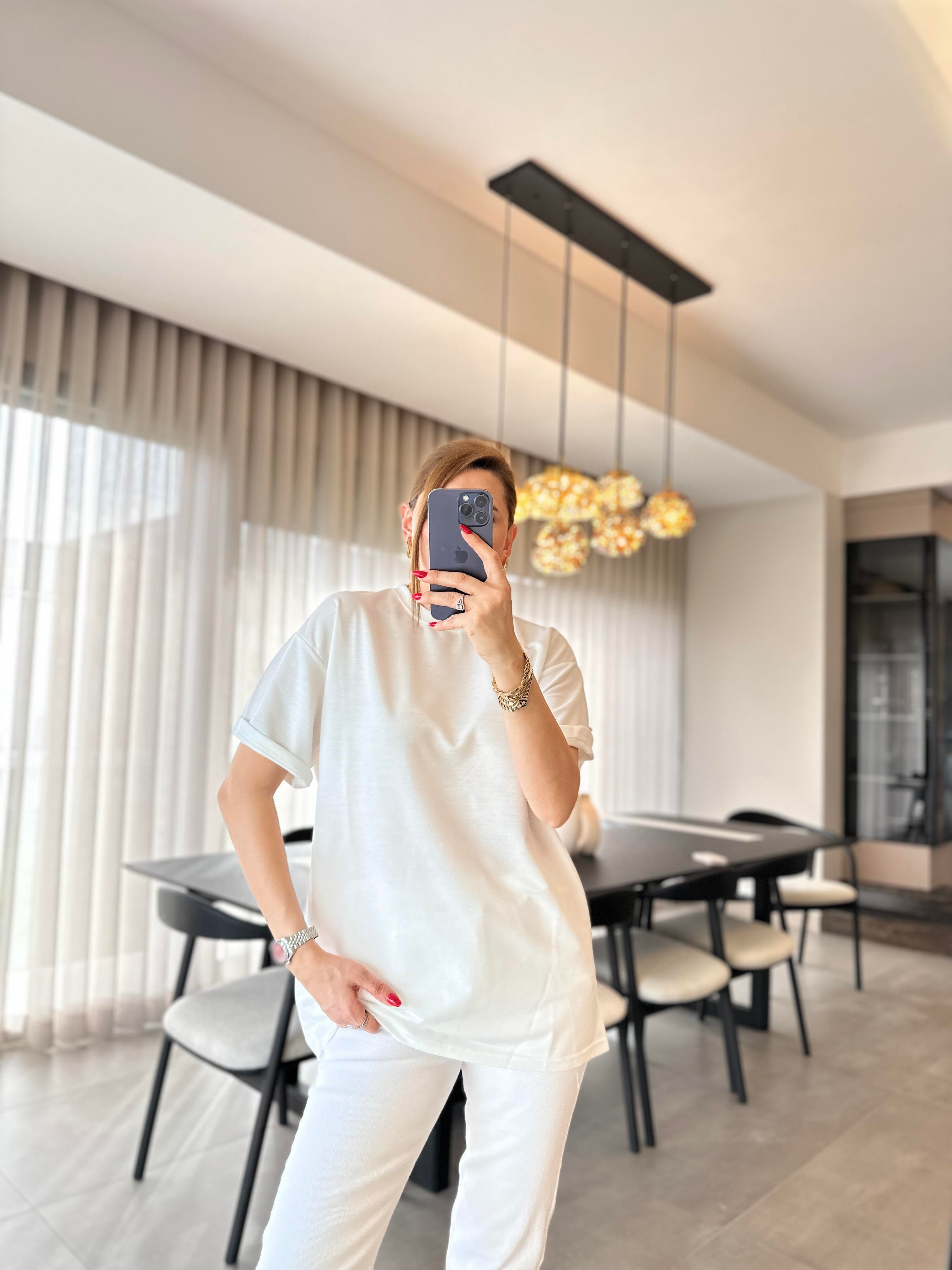 Beyaz Bisiklet Yaka Basic T-shirt