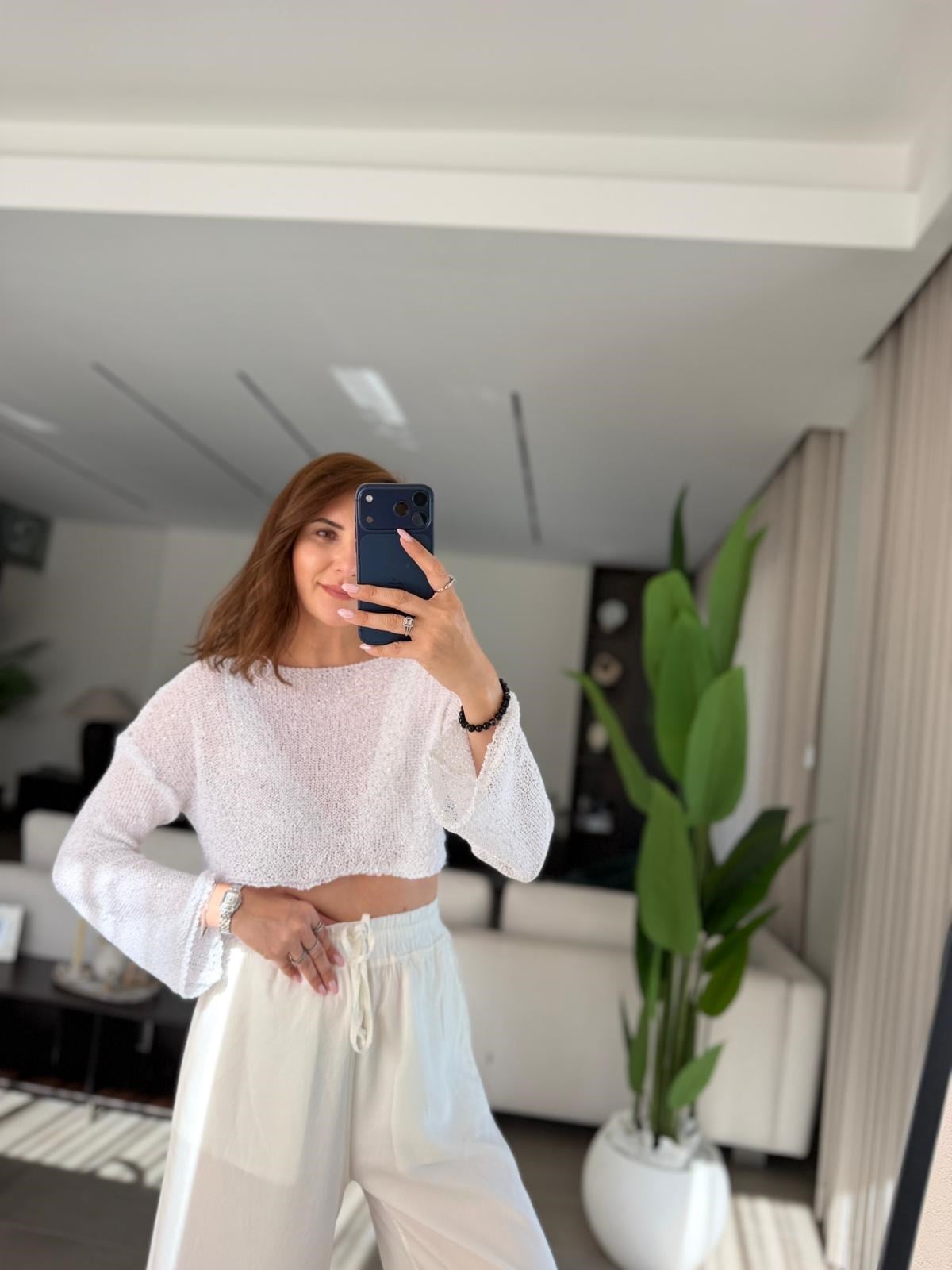 Beyaz  Crop Pullu Bluz