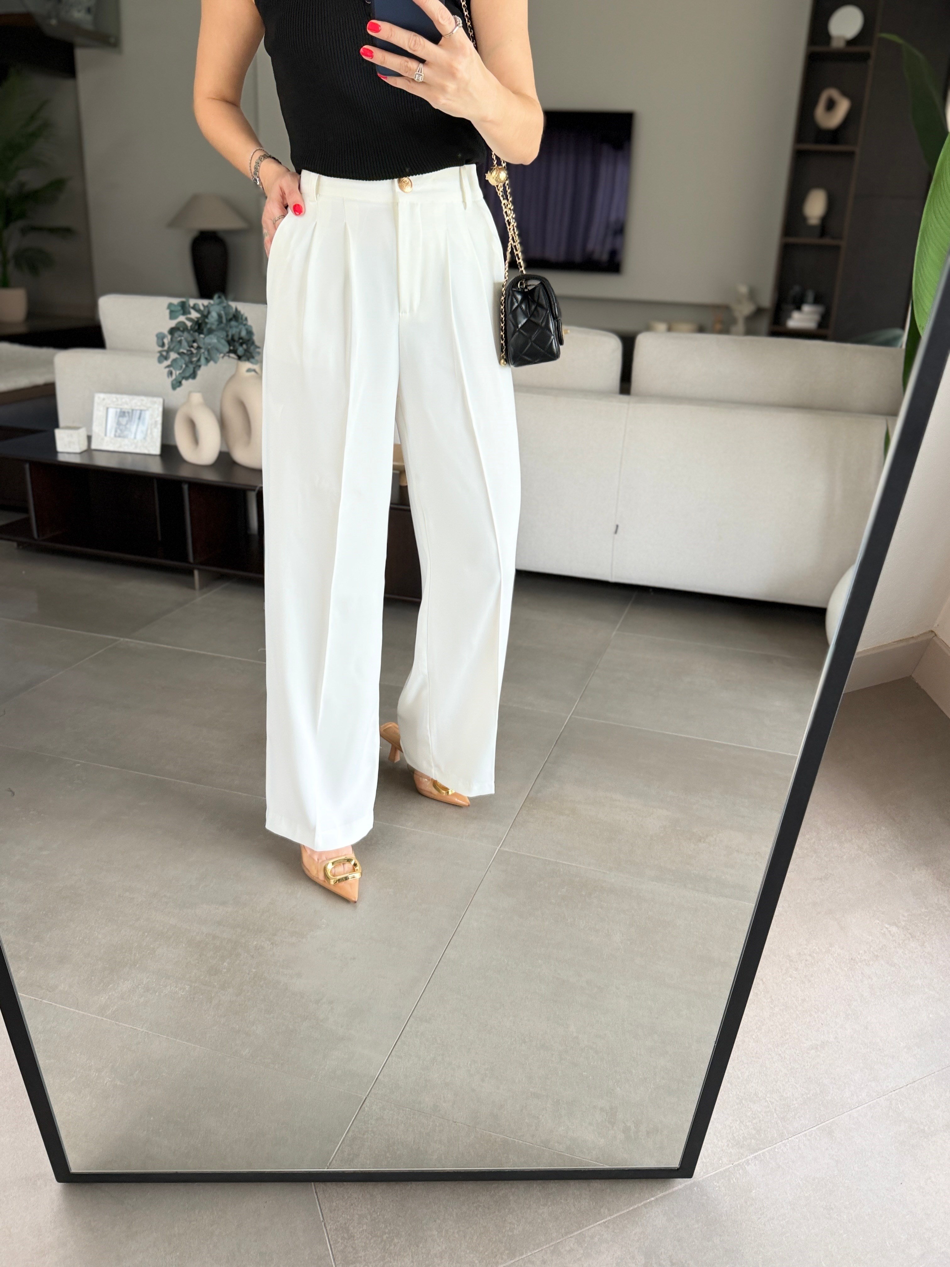 Beyaz Gold Düğmeli Geniş Paça Pantolon