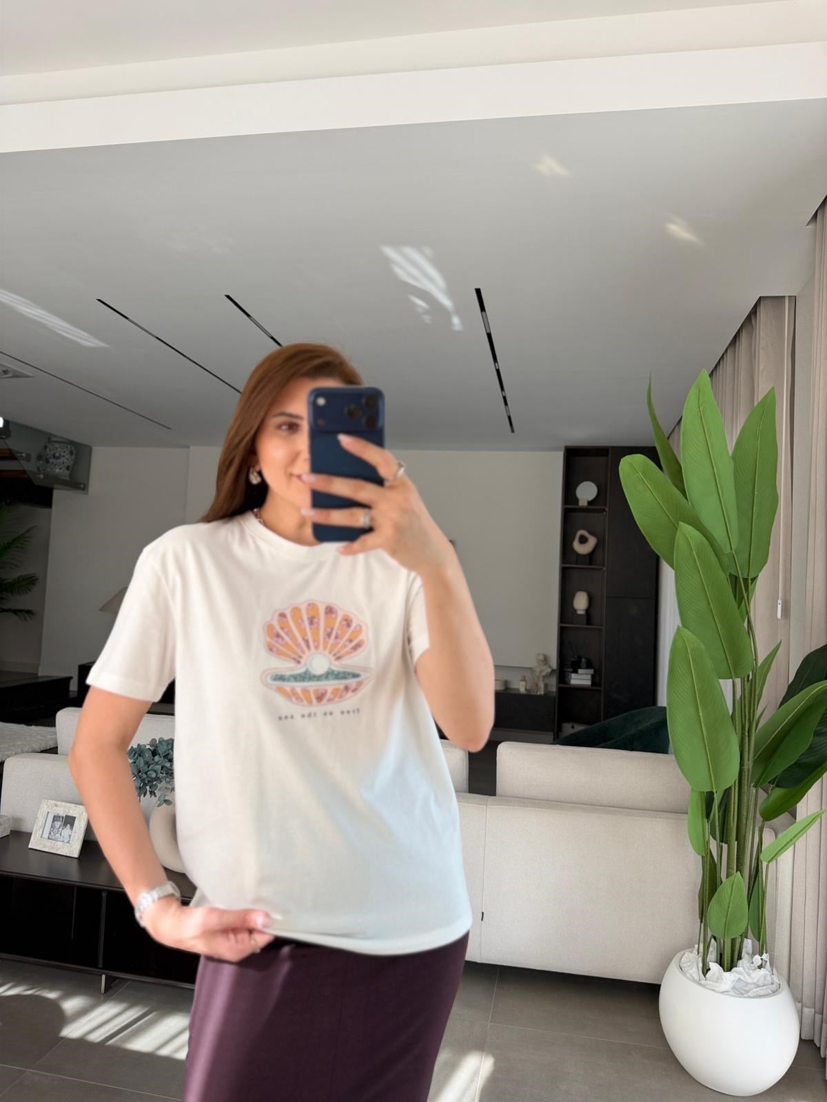 Beyaz İstiridye T-shirt
