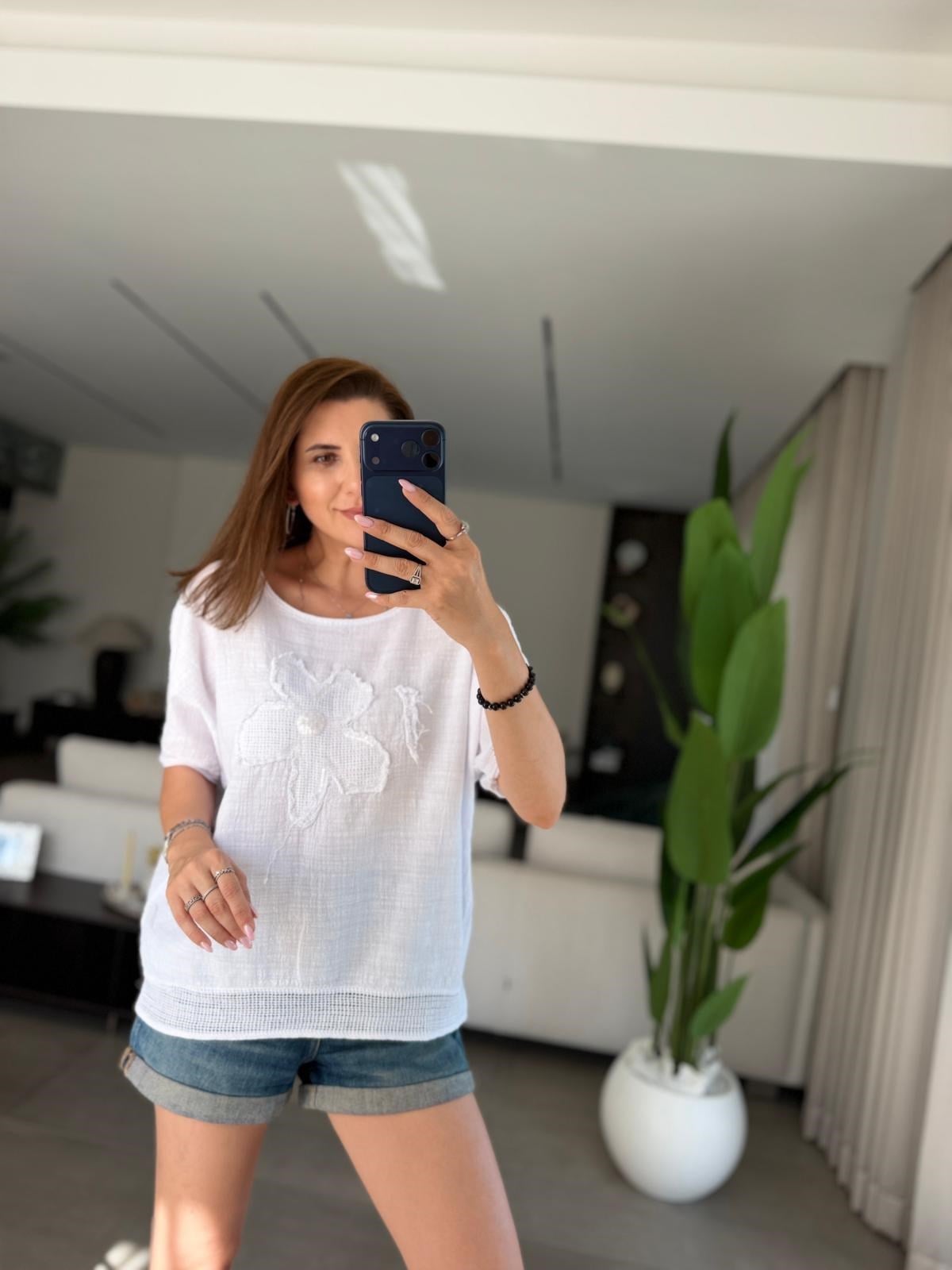 Beyaz  Papatya Pullu Keten Bluz