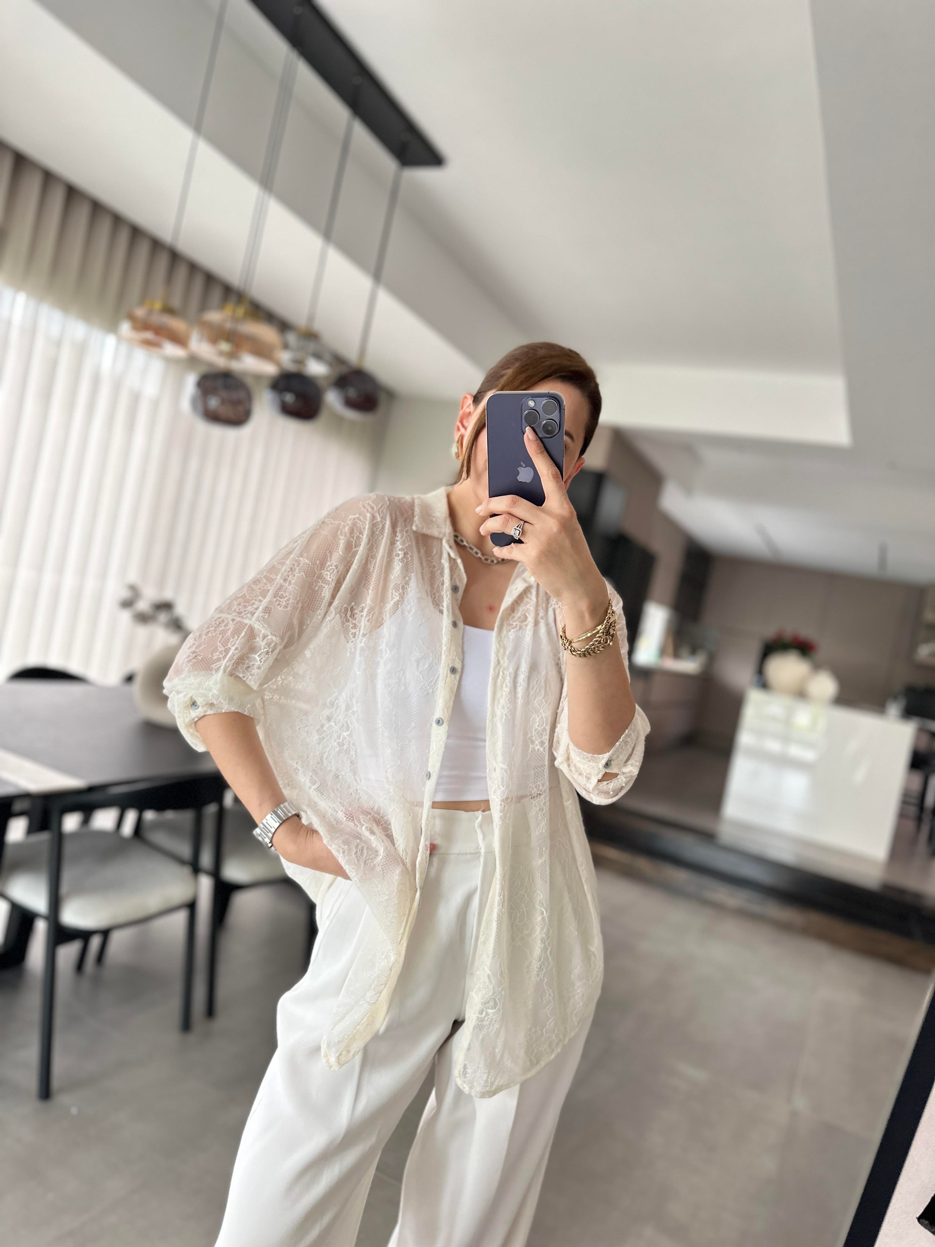 Beyaz Romantik Dantel Gömlek