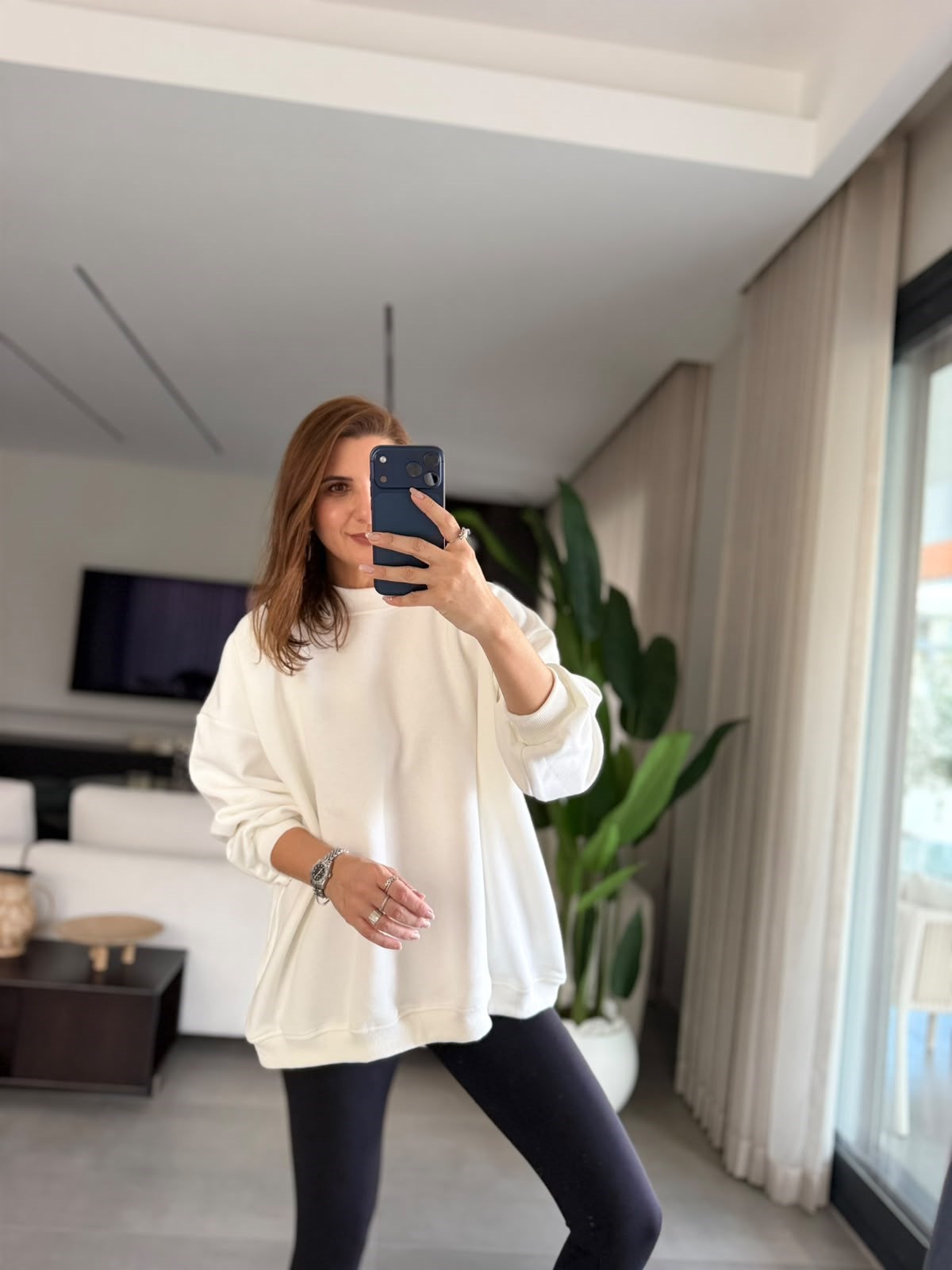 Beyaz Salaş Basic Sweatshırt