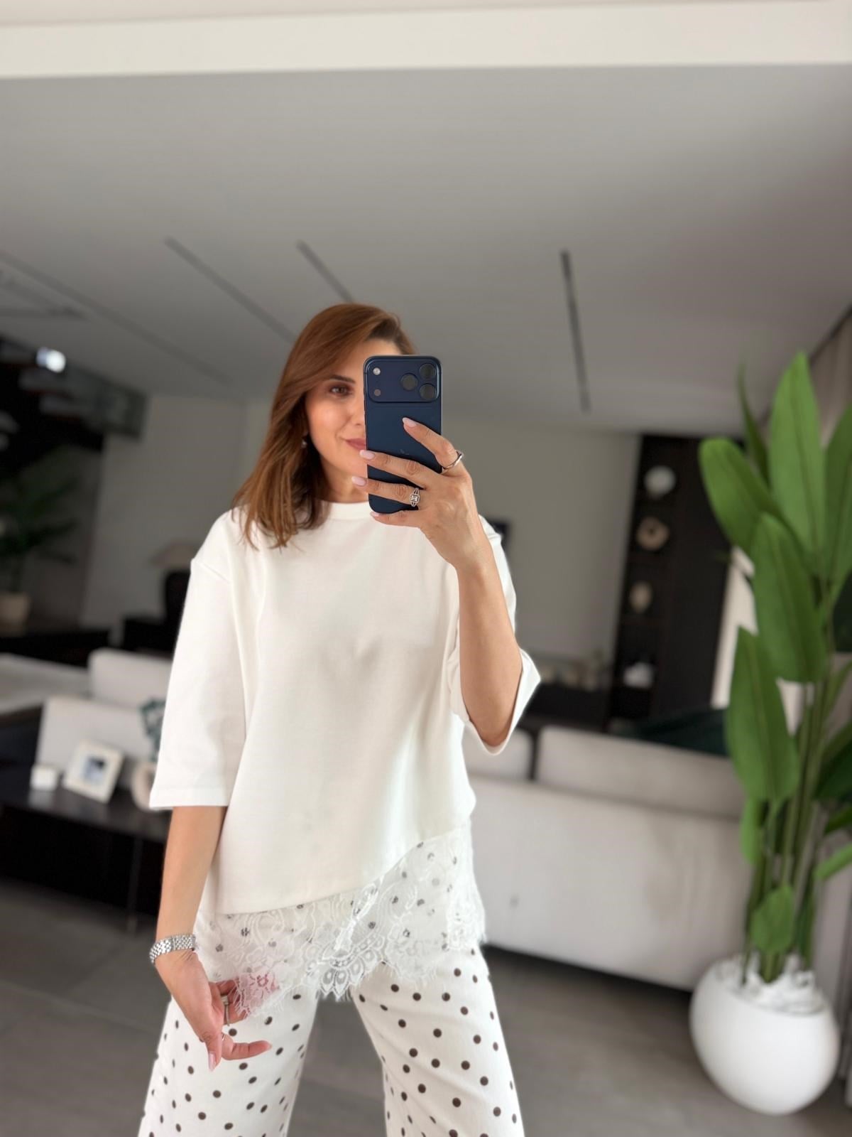 Beyaz Tül Detaylı T-shirt