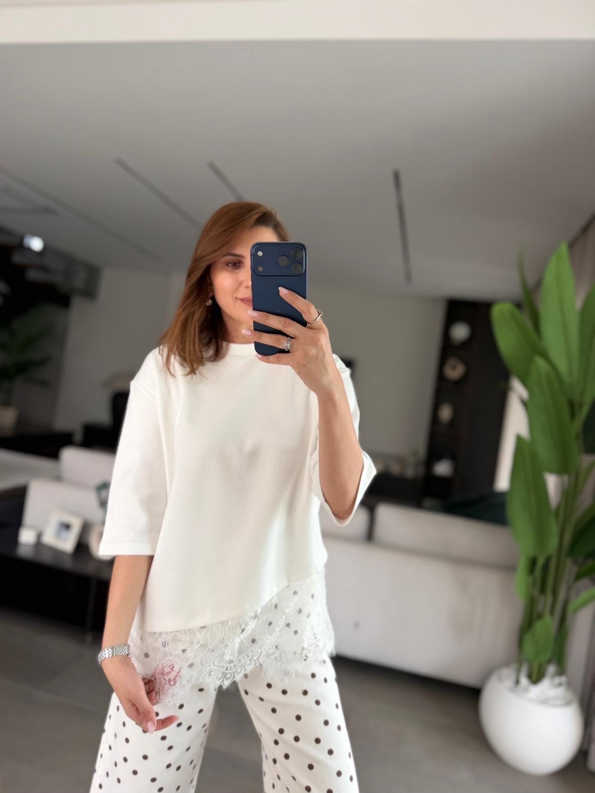 Beyaz Tül Detaylı T-shirt