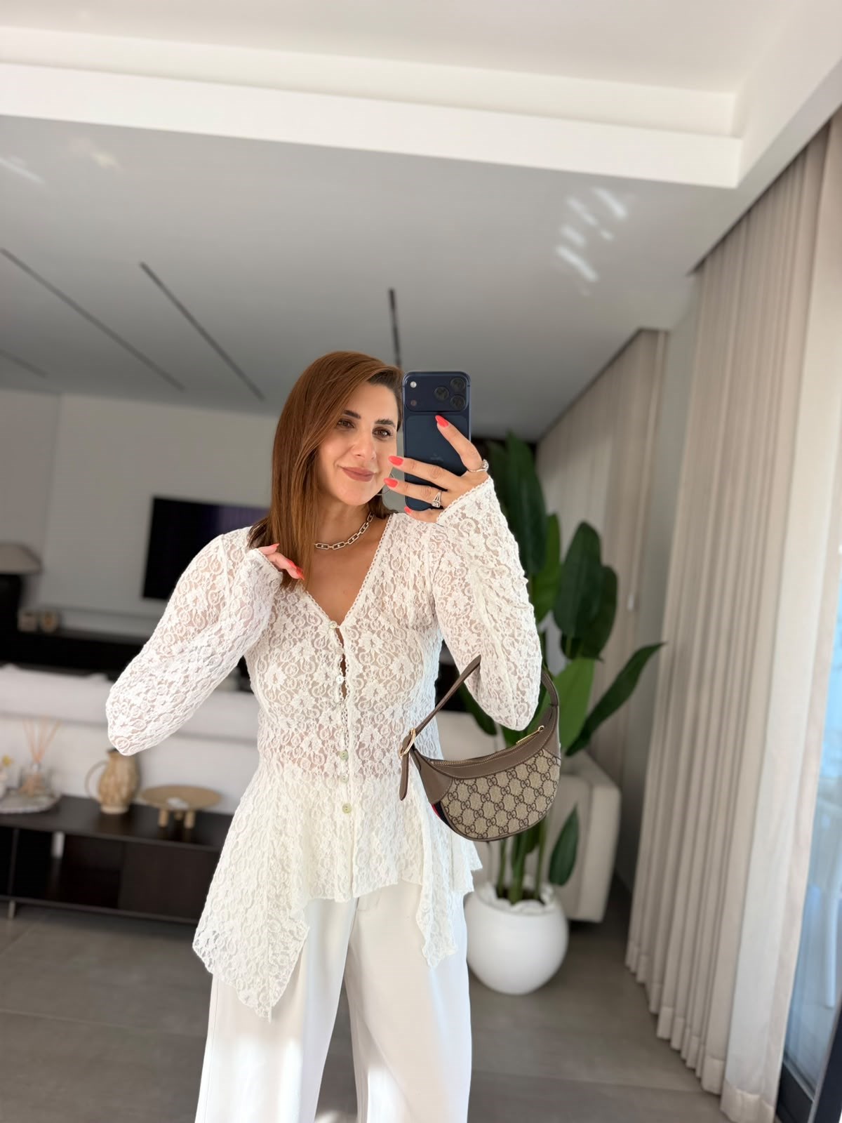 Beyaz Violetta Dantel Peplum Hırka