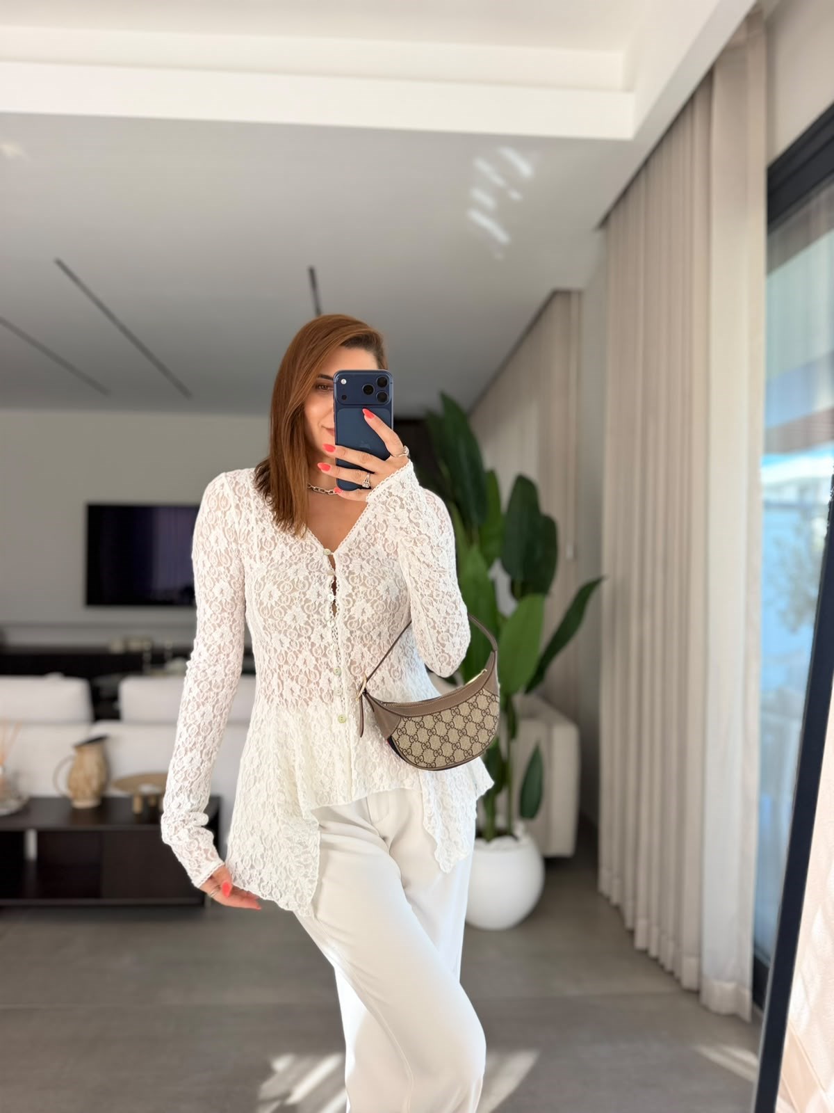 Beyaz Violetta Dantel Peplum Hırka