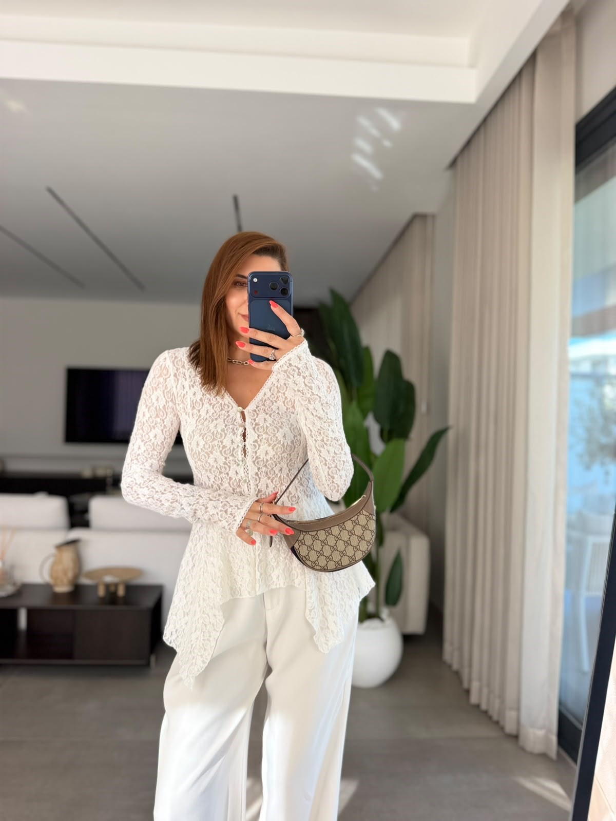 Beyaz Violetta Dantel Peplum Hırka