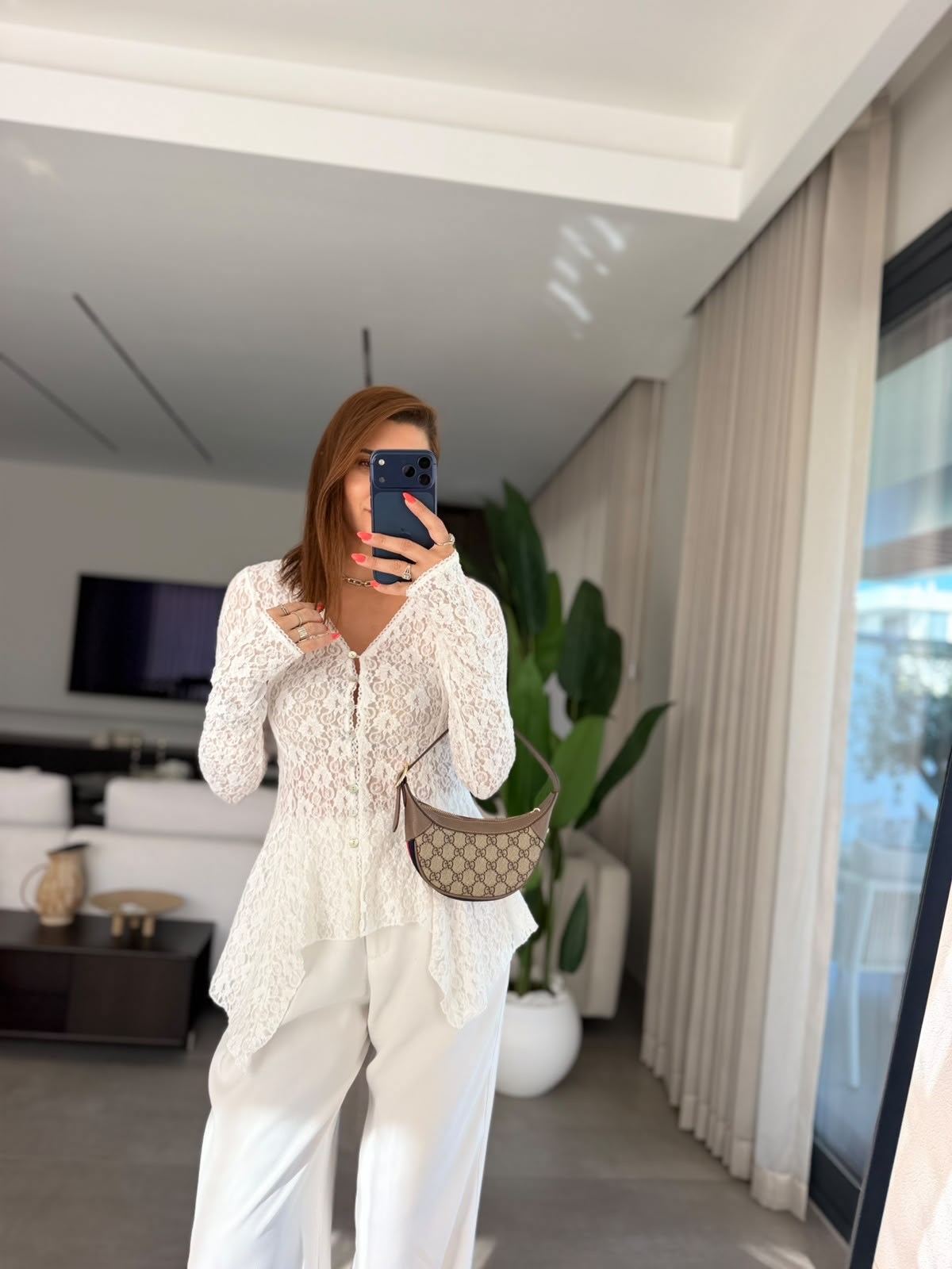 Beyaz Violetta Dantel Peplum Hırka
