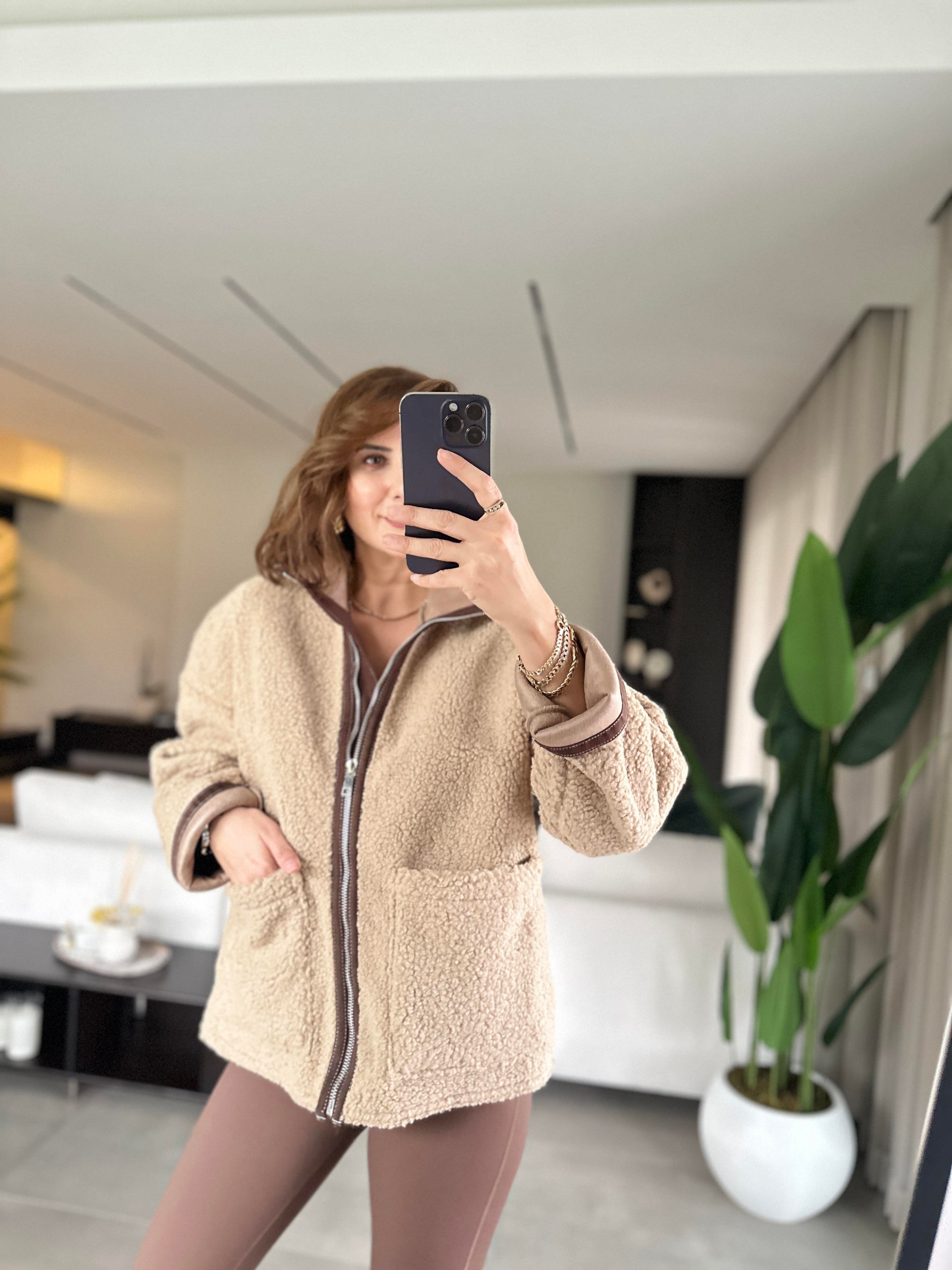 Biyeli Peluş Mont