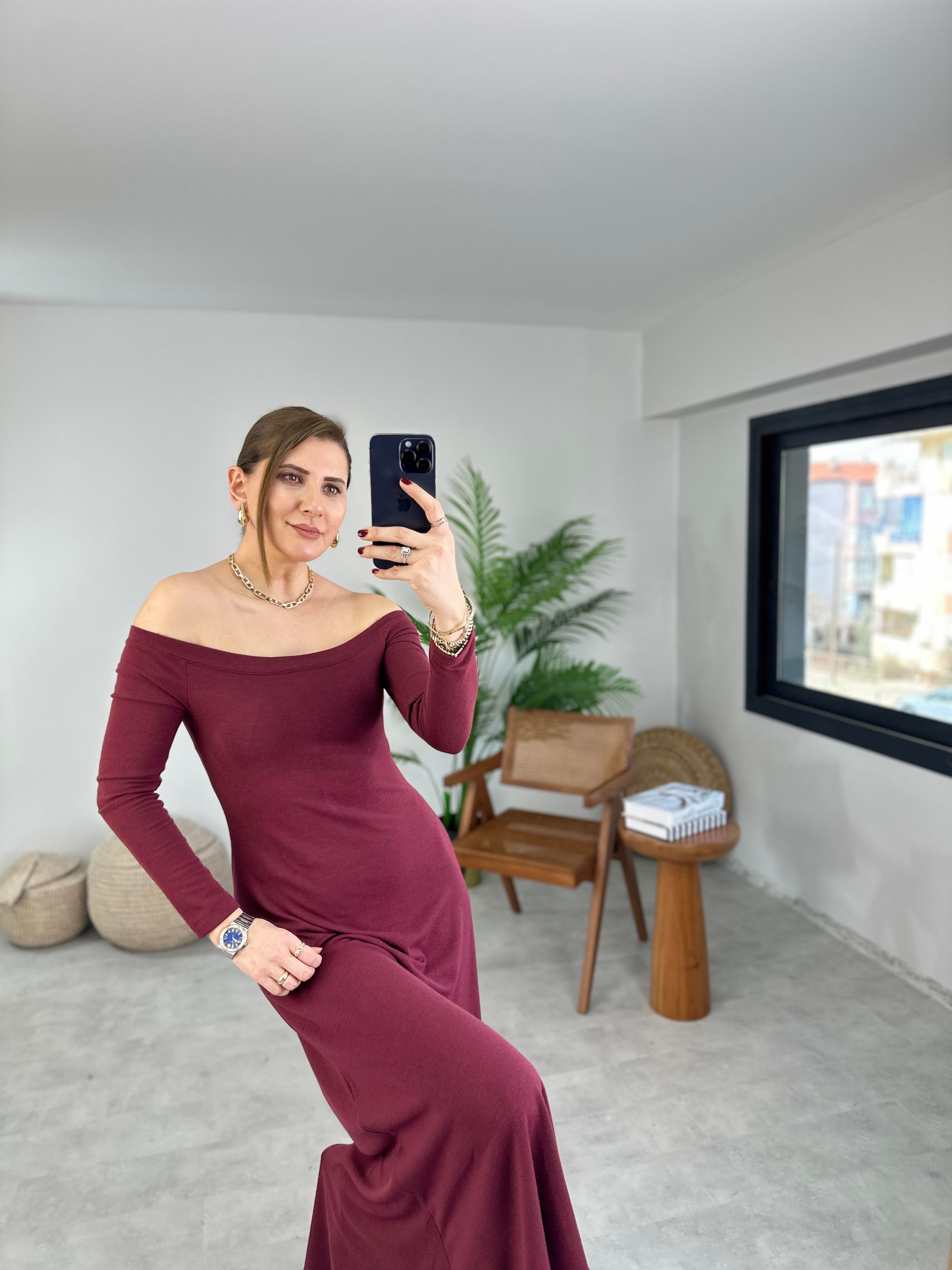 Bordo Madonna Yaka Çan Kesim Elbise