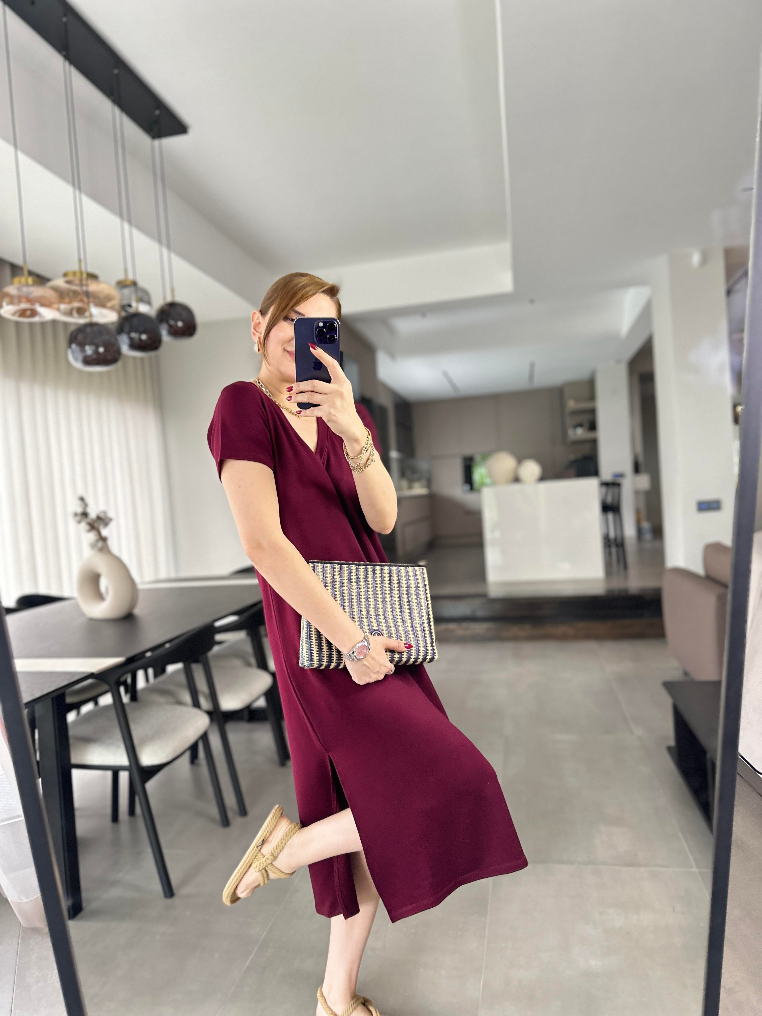 Bordo V Yaka Yırtmaçlı Elbise