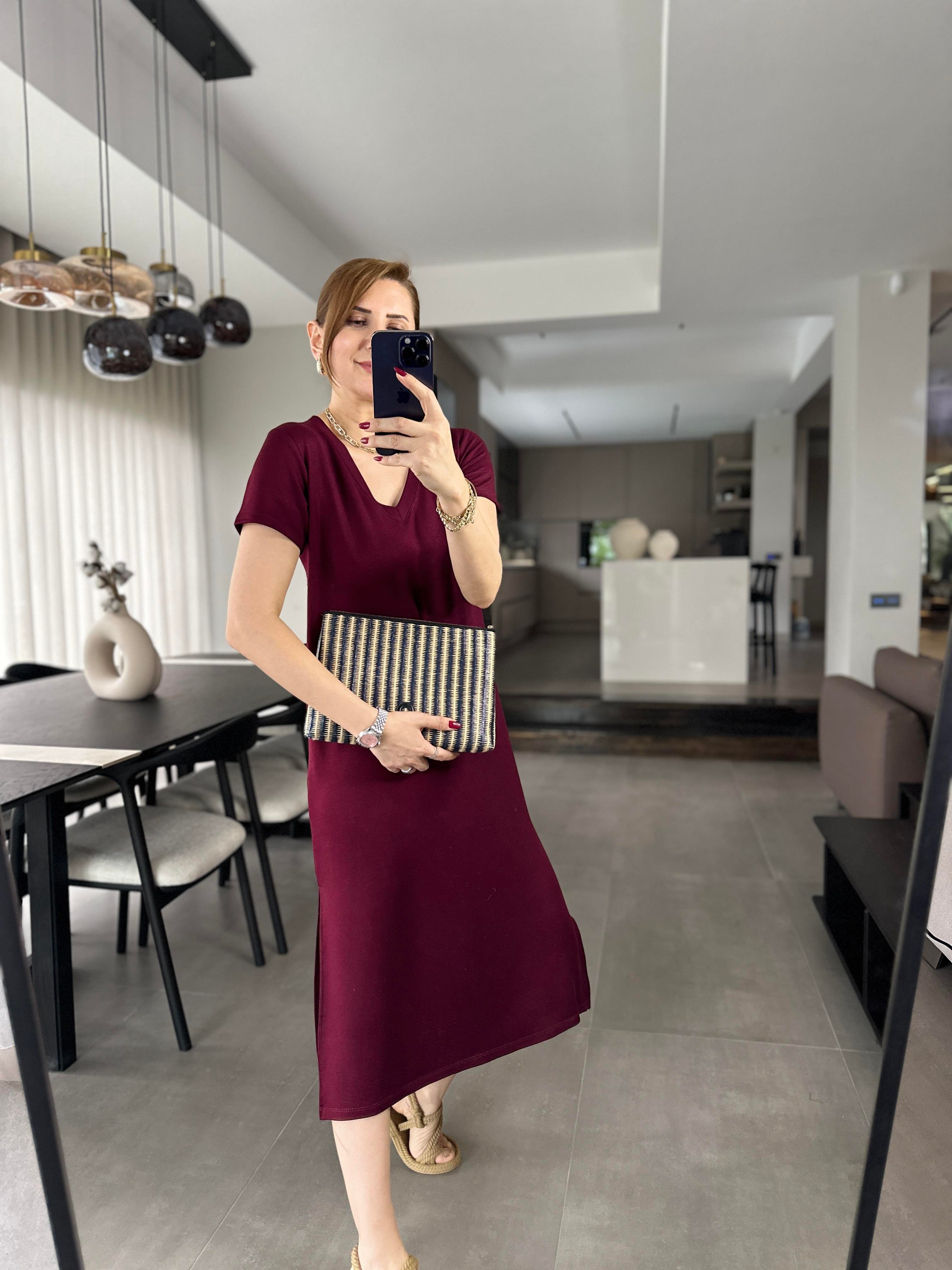 Bordo V Yaka Yırtmaçlı Elbise