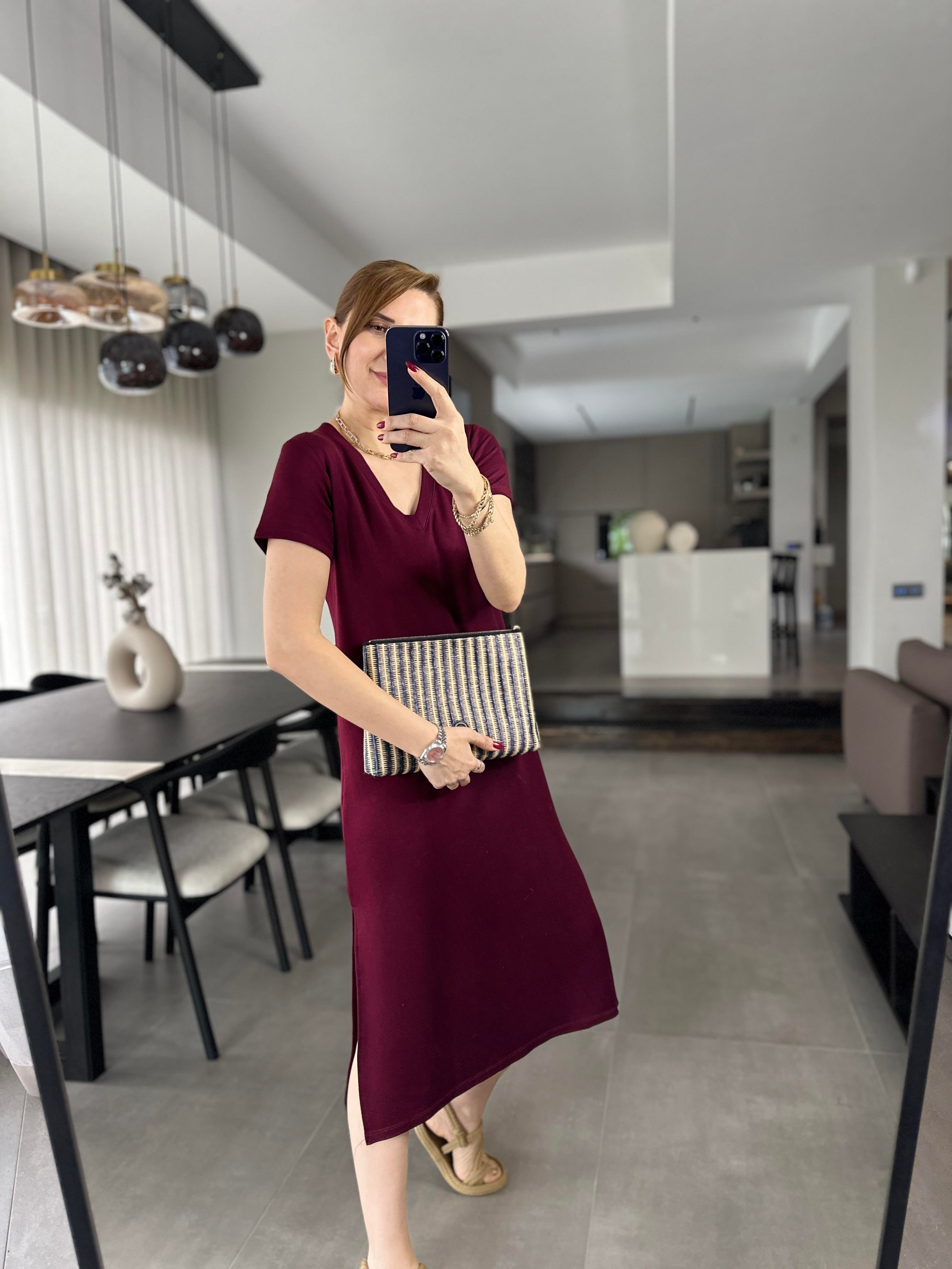 Bordo V Yaka Yırtmaçlı Elbise