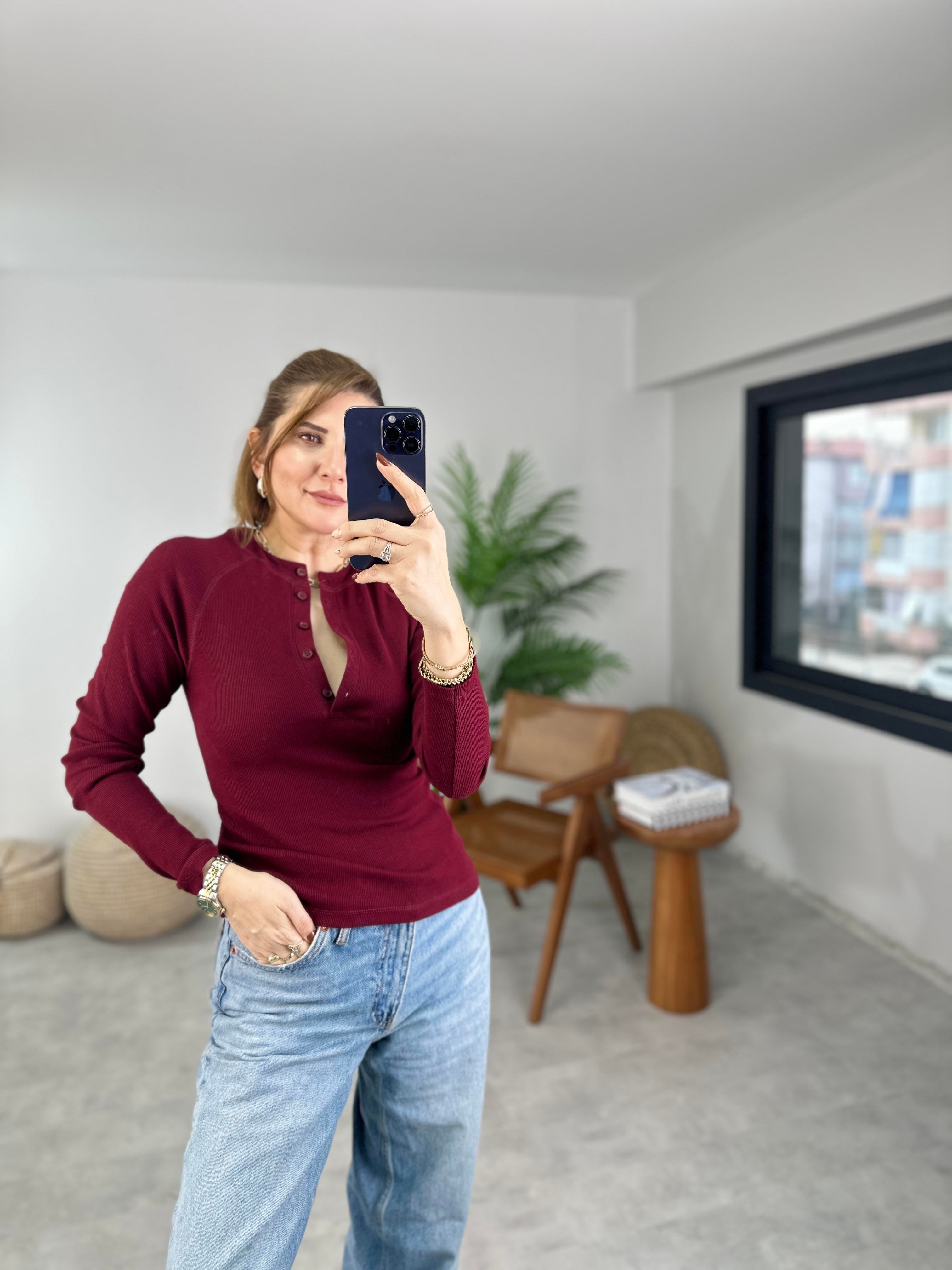 Bordo Yarım Düğmeli Fitilli Bluz
